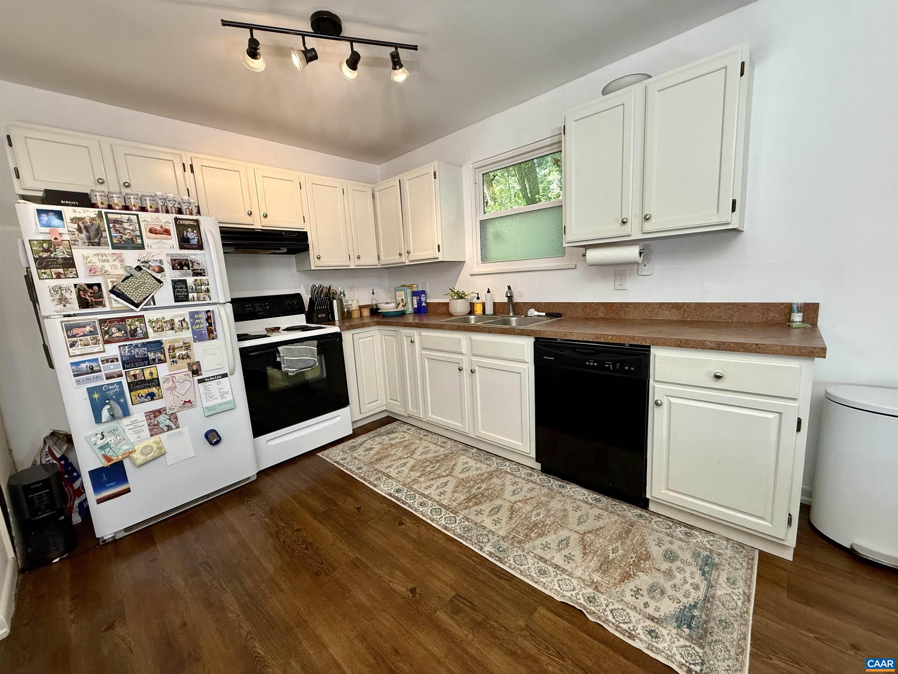 2219 CENTER AVE, CHARLOTTESVILLE, Virginia 22903, ,Residential,2219 CENTER AVE,670211 MLS # 670211
