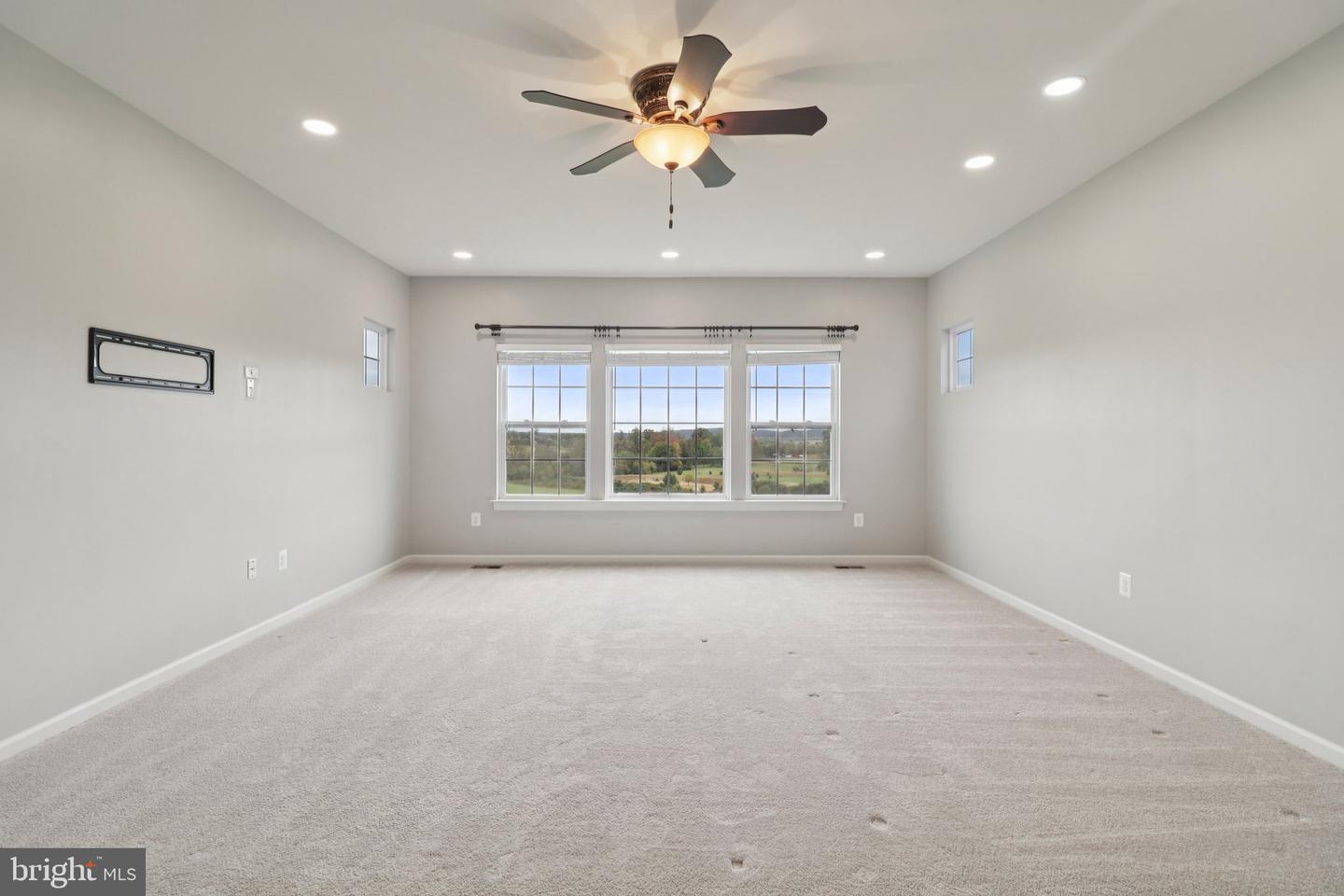 42719 PRAIRIE MERLIN CT, LEESBURG, Virginia 20176, 4 Bedrooms Bedrooms, ,4 BathroomsBathrooms,Residential,For sale,42719 PRAIRIE MERLIN CT,VALO2108994 MLS # VALO2108994