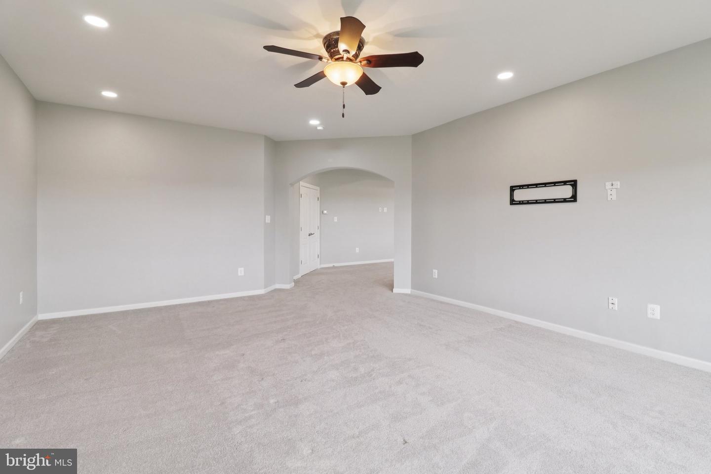 42719 PRAIRIE MERLIN CT, LEESBURG, Virginia 20176, 4 Bedrooms Bedrooms, ,4 BathroomsBathrooms,Residential,For sale,42719 PRAIRIE MERLIN CT,VALO2108994 MLS # VALO2108994
