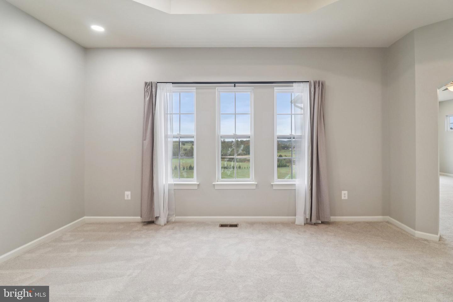 42719 PRAIRIE MERLIN CT, LEESBURG, Virginia 20176, 4 Bedrooms Bedrooms, ,4 BathroomsBathrooms,Residential,For sale,42719 PRAIRIE MERLIN CT,VALO2108994 MLS # VALO2108994