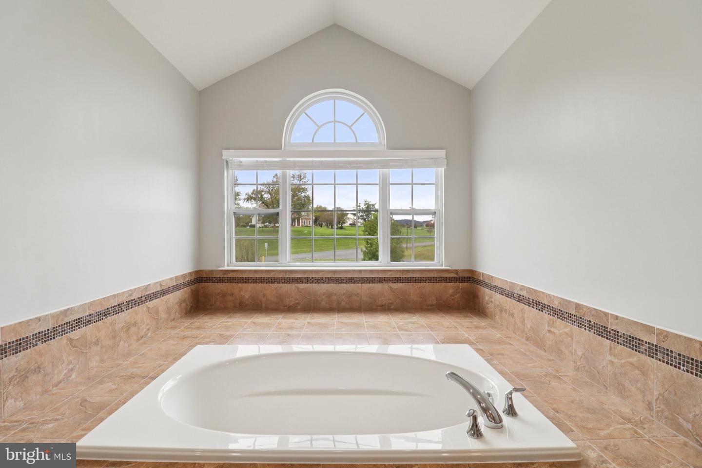 42719 PRAIRIE MERLIN CT, LEESBURG, Virginia 20176, 4 Bedrooms Bedrooms, ,4 BathroomsBathrooms,Residential,For sale,42719 PRAIRIE MERLIN CT,VALO2108994 MLS # VALO2108994