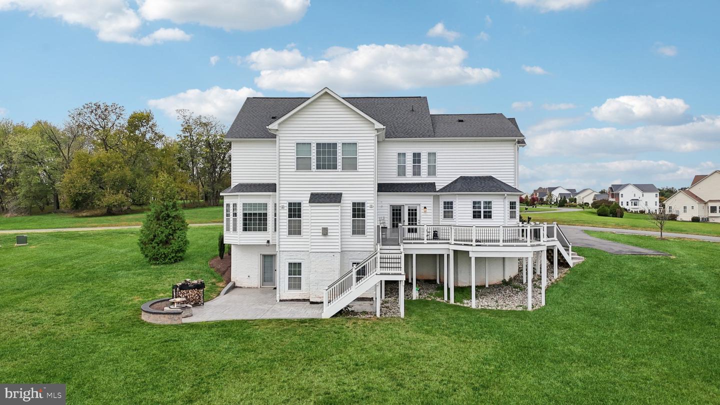 42719 PRAIRIE MERLIN CT, LEESBURG, Virginia 20176, 4 Bedrooms Bedrooms, ,4 BathroomsBathrooms,Residential,For sale,42719 PRAIRIE MERLIN CT,VALO2108994 MLS # VALO2108994