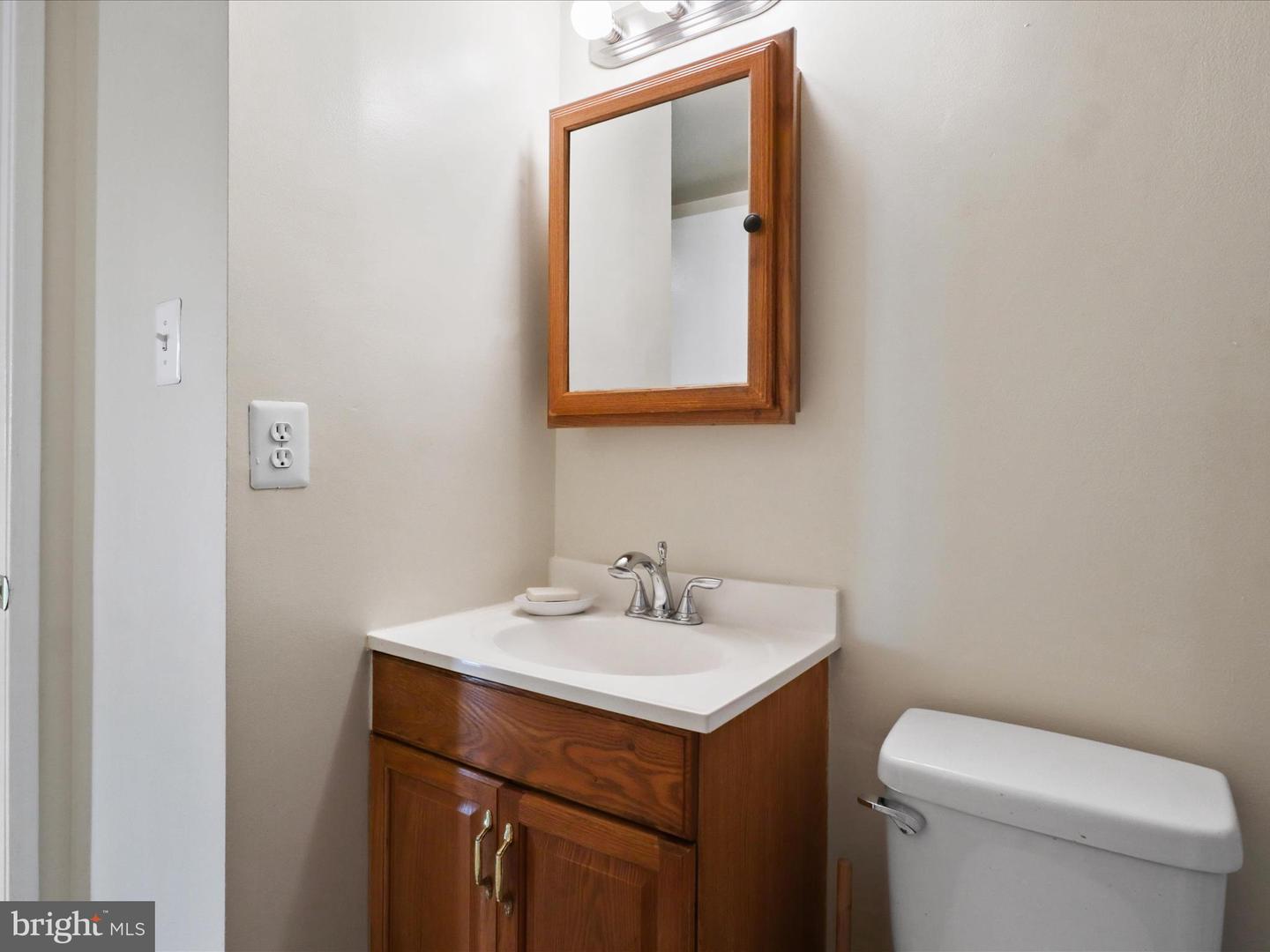 8607-D VILLAGE WAY #07/8607D, ALEXANDRIA, Virginia 22309, 3 Bedrooms Bedrooms, ,2 BathroomsBathrooms,Residential,For sale,8607-D VILLAGE WAY #07/8607D,VAFX2274696 MLS # VAFX2274696