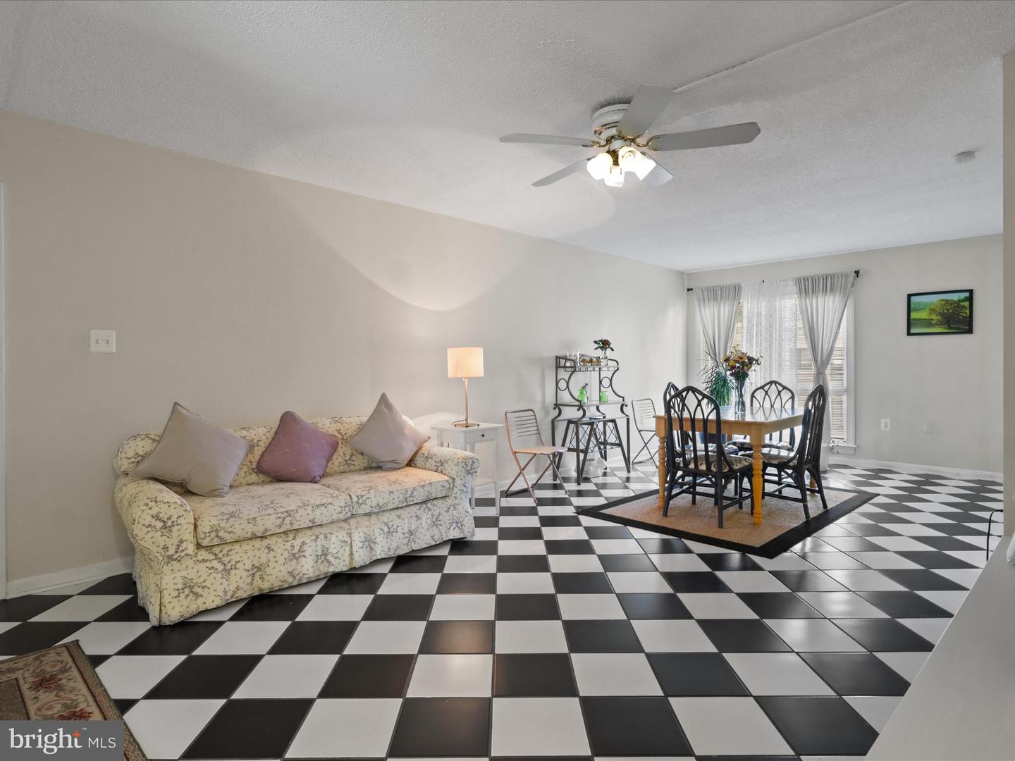 8607-D VILLAGE WAY #07/8607D, ALEXANDRIA, Virginia 22309, 3 Bedrooms Bedrooms, ,2 BathroomsBathrooms,Residential,For sale,8607-D VILLAGE WAY #07/8607D,VAFX2274696 MLS # VAFX2274696