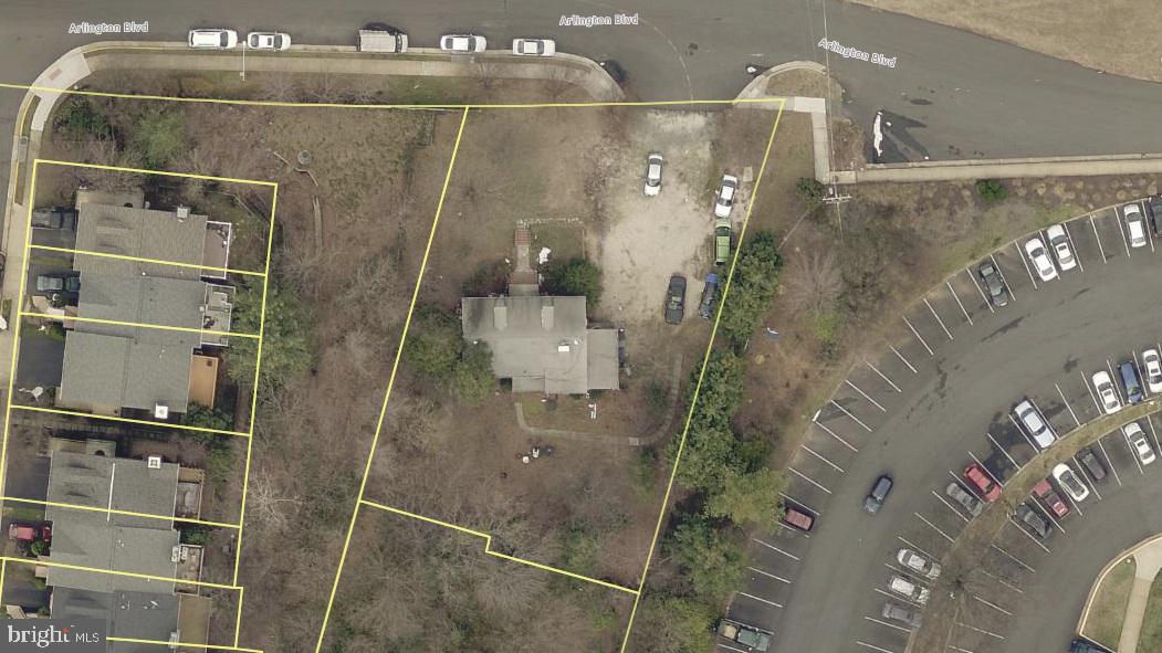 6025 ARLINGTON BLVD, FALLS CHURCH, Virginia 22044, 8 Bedrooms Bedrooms, ,5 BathroomsBathrooms,Residential,For sale,6025 ARLINGTON BLVD,VAFX2274396 MLS # VAFX2274396
