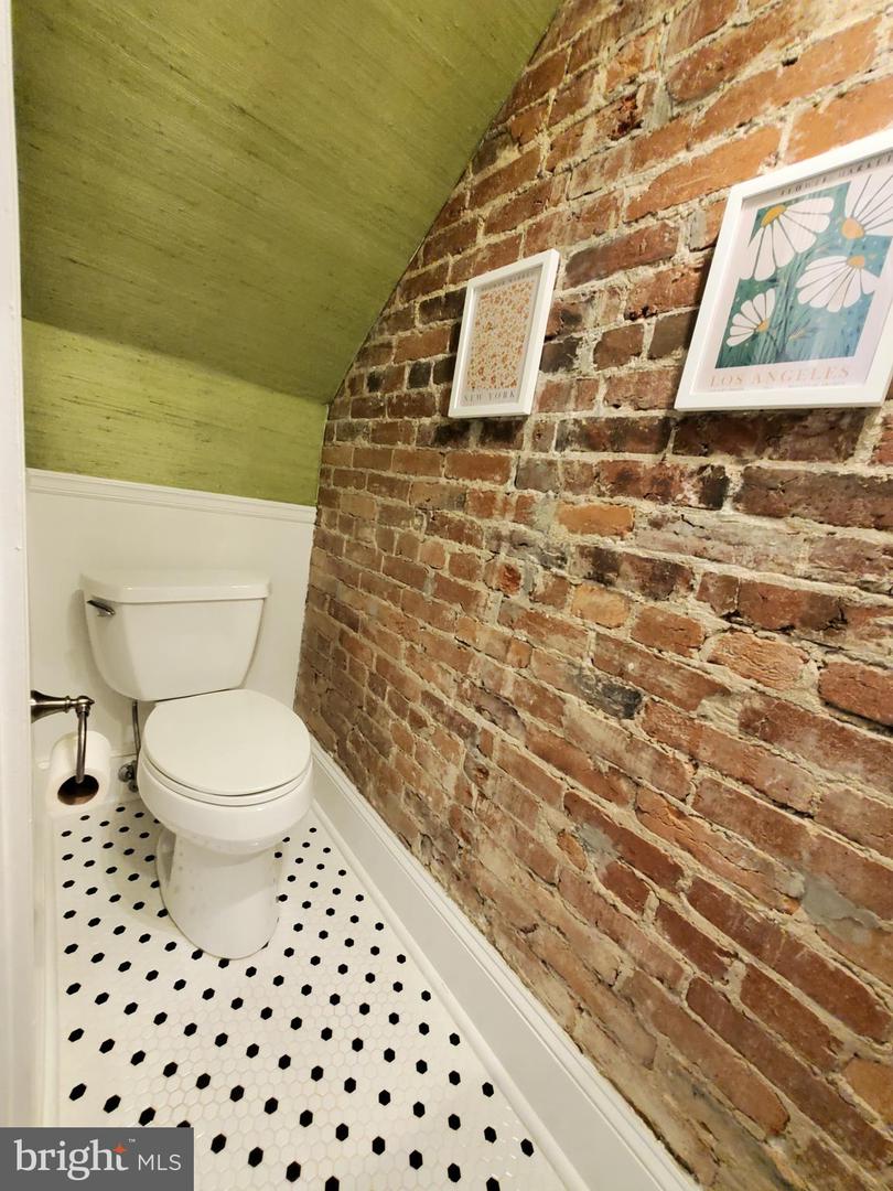 1414 NORTH CAROLINA AVE NE, WASHINGTON, District Of Columbia 20002, 3 Bedrooms Bedrooms, ,1 BathroomBathrooms,Residential,For sale,1414 NORTH CAROLINA AVE NE,DCDC2227138 MLS # DCDC2227138