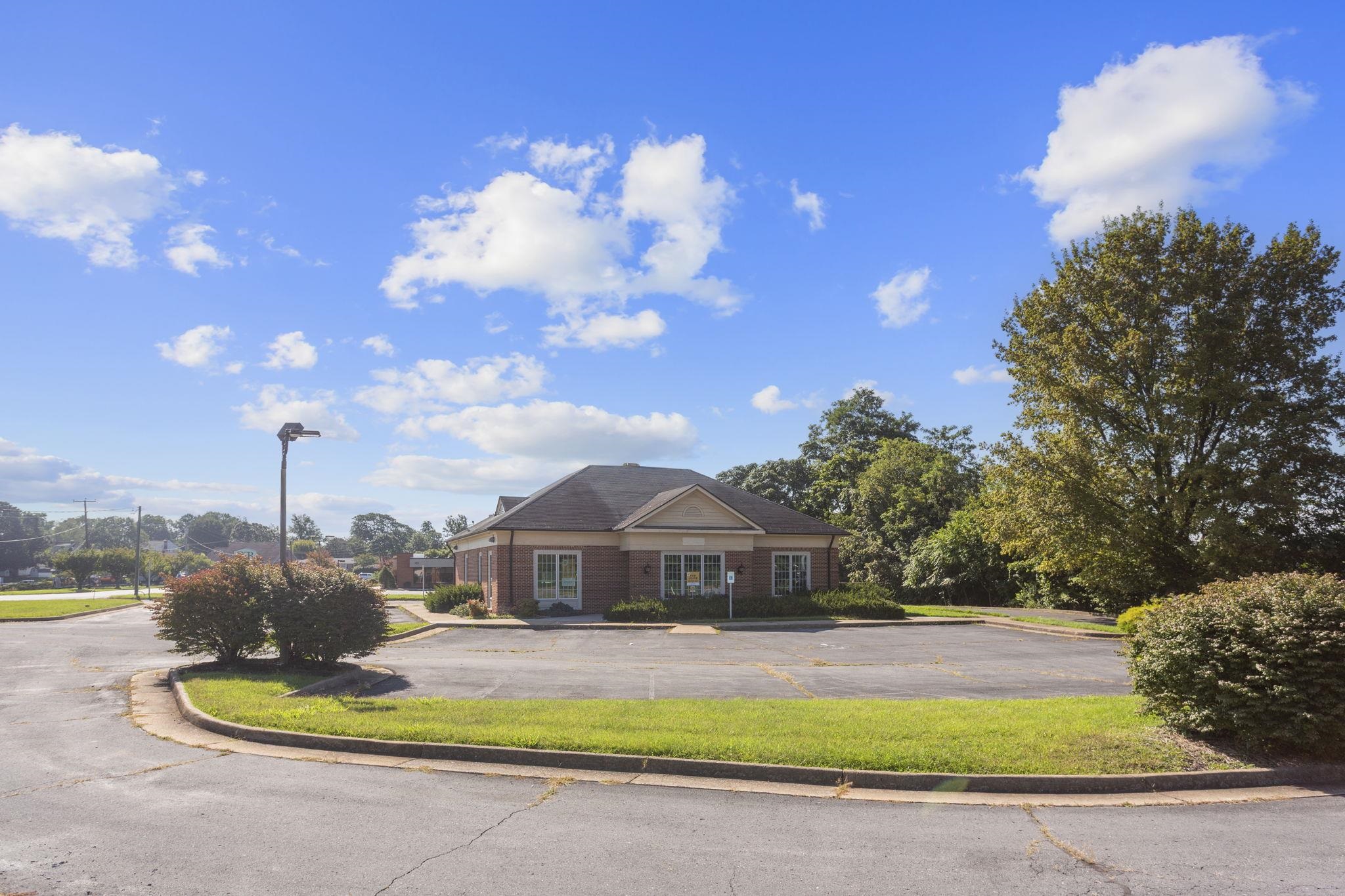 488 FRONTIER DR, STAUNTON, Virginia 24401, ,Commercial,488 FRONTIER DR,670199 MLS # 670199