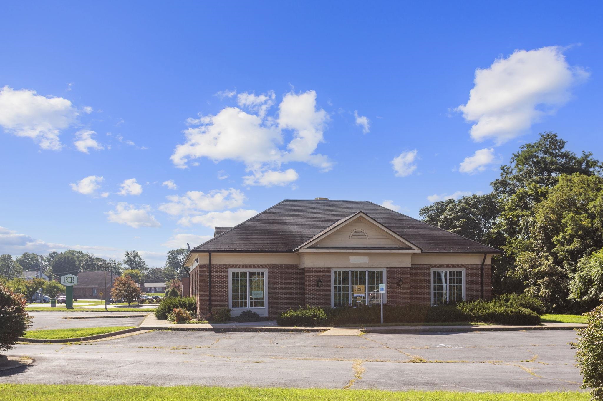 488 FRONTIER DR, STAUNTON, Virginia 24401, ,Commercial,488 FRONTIER DR,670199 MLS # 670199