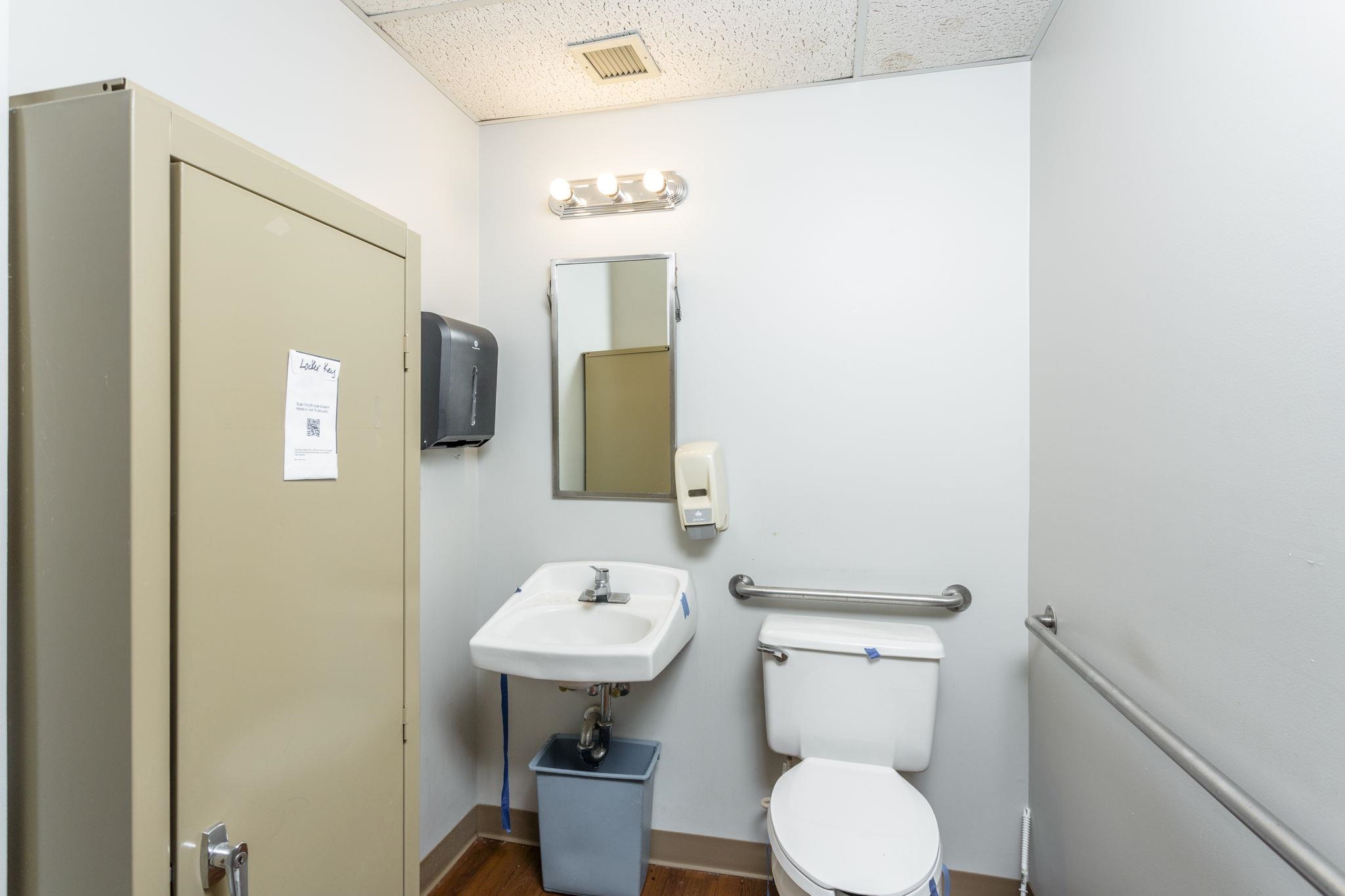 488 FRONTIER DR, STAUNTON, Virginia 24401, ,Commercial,488 FRONTIER DR,670199 MLS # 670199