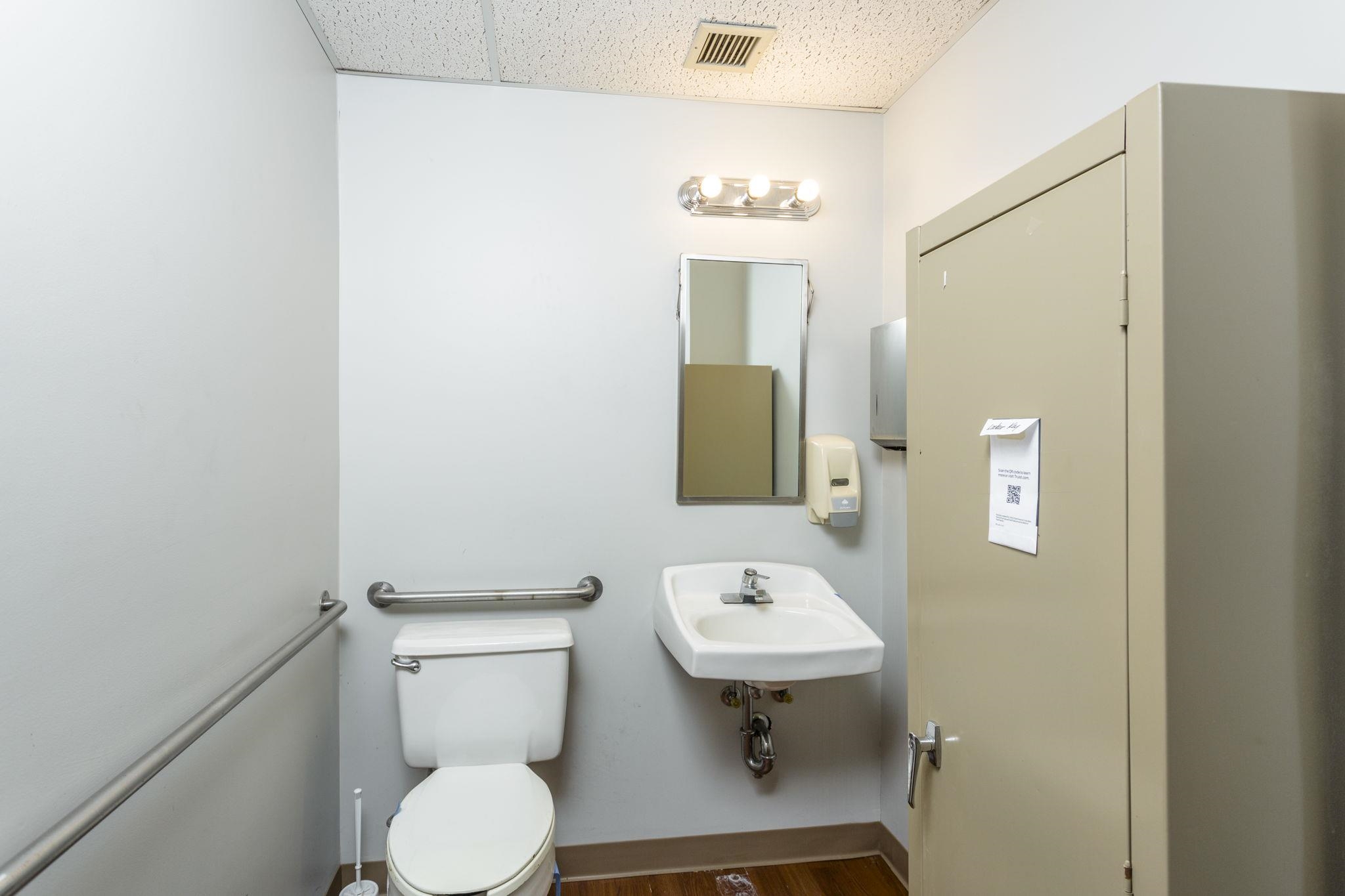 488 FRONTIER DR, STAUNTON, Virginia 24401, ,Commercial,488 FRONTIER DR,670199 MLS # 670199