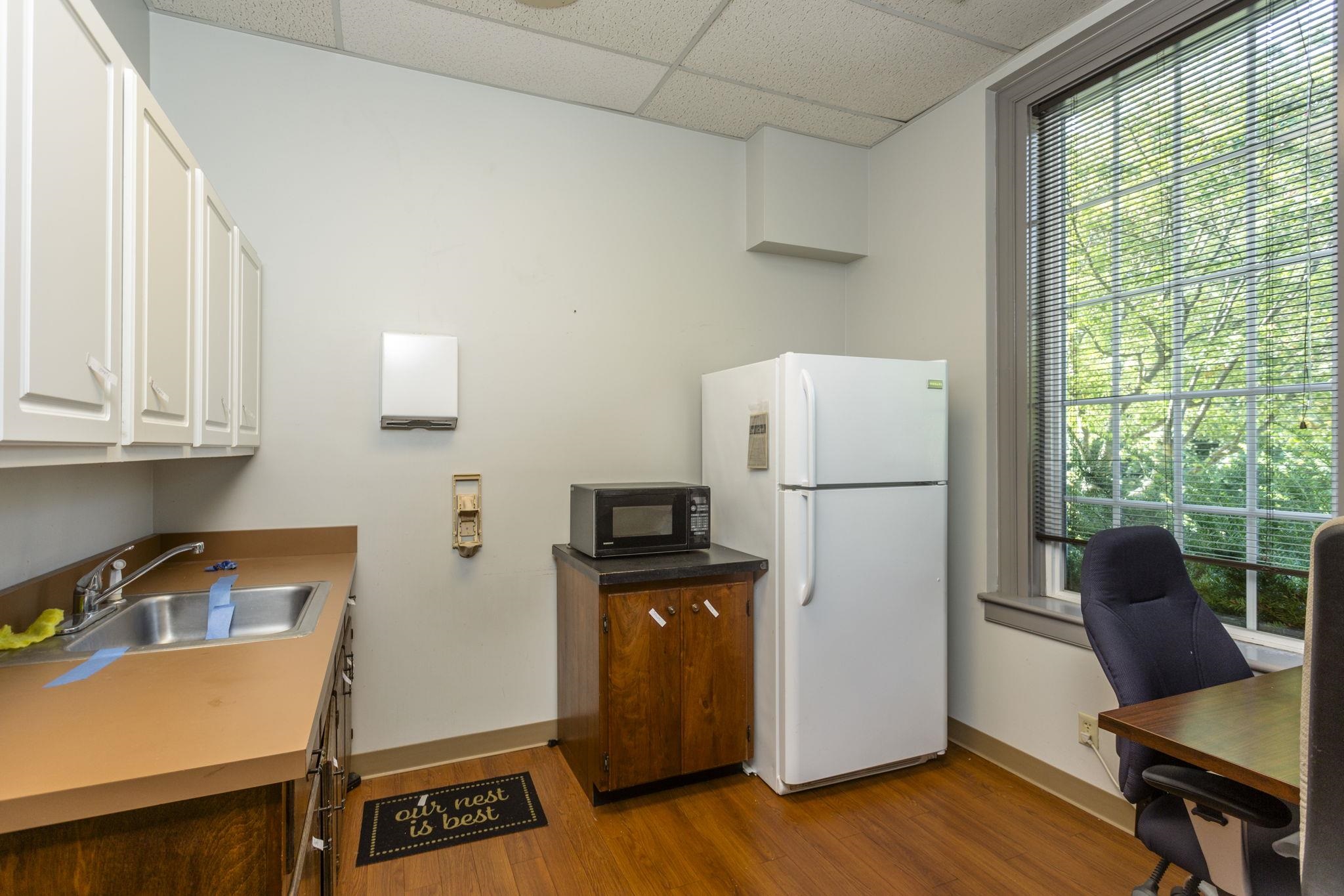 488 FRONTIER DR, STAUNTON, Virginia 24401, ,Commercial,488 FRONTIER DR,670199 MLS # 670199