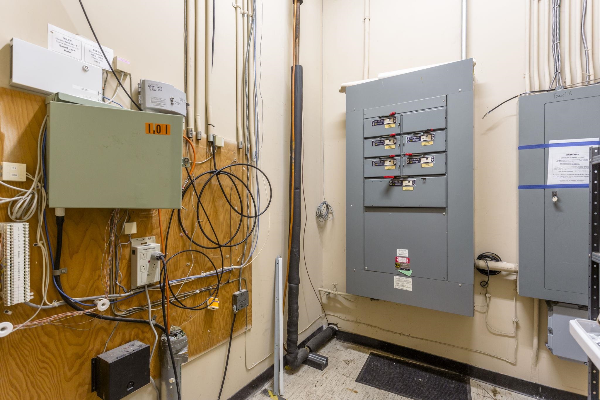 488 FRONTIER DR, STAUNTON, Virginia 24401, ,Commercial,488 FRONTIER DR,670199 MLS # 670199