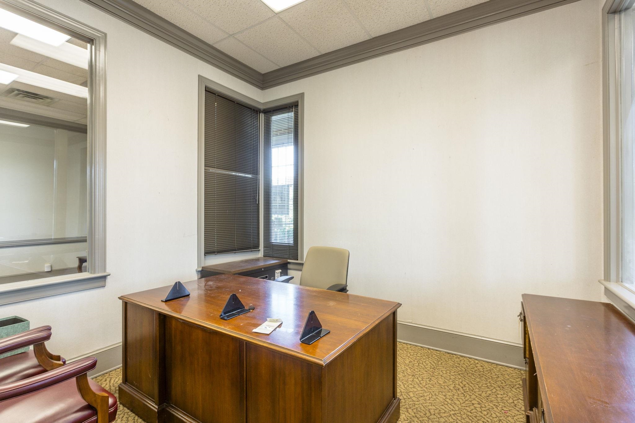 488 FRONTIER DR, STAUNTON, Virginia 24401, ,Commercial,488 FRONTIER DR,670199 MLS # 670199