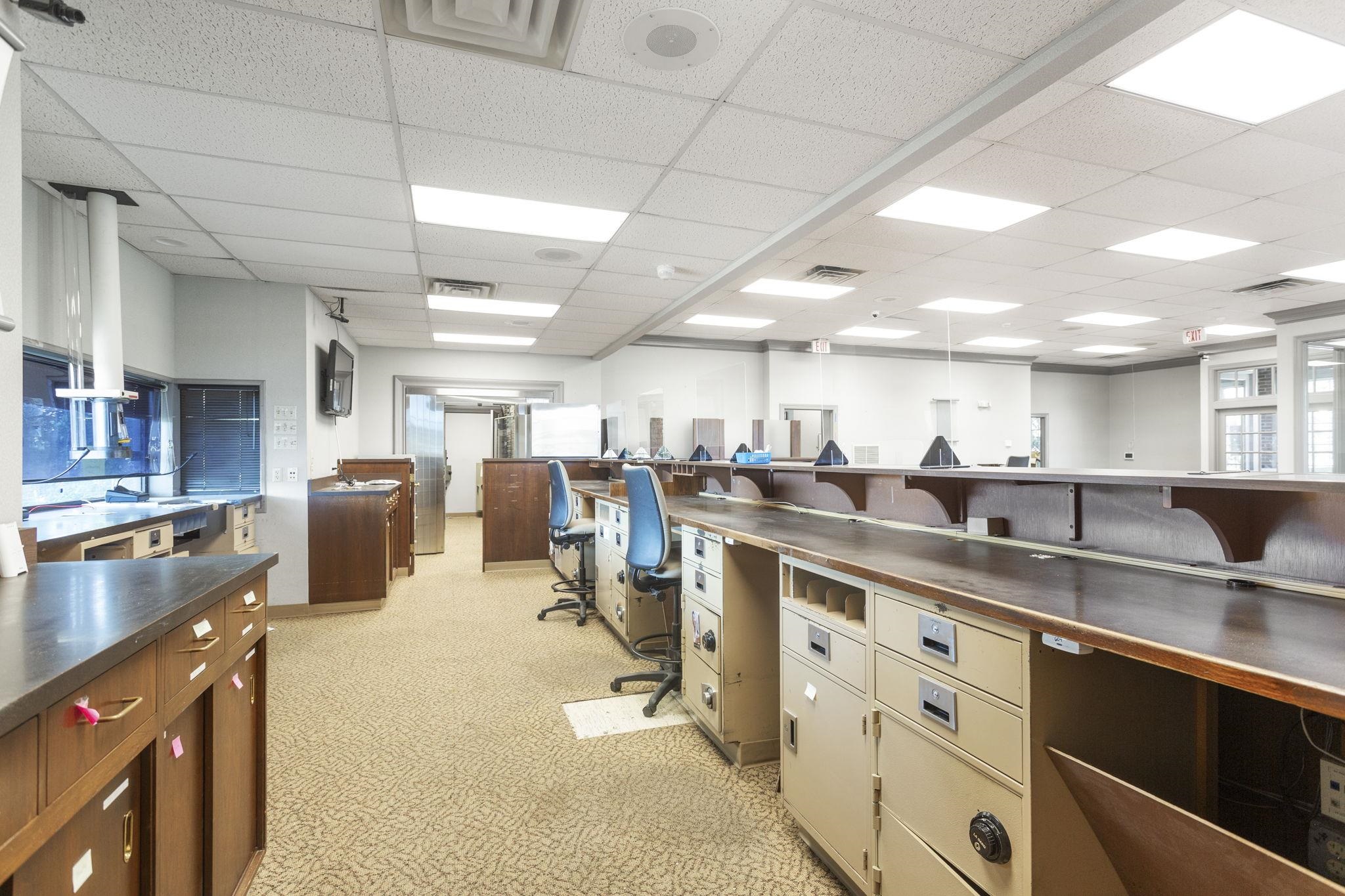 488 FRONTIER DR, STAUNTON, Virginia 24401, ,Commercial,488 FRONTIER DR,670199 MLS # 670199