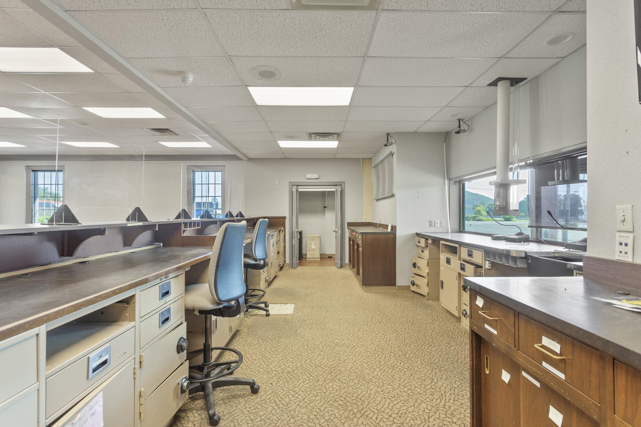 488 FRONTIER DR, STAUNTON, Virginia 24401, ,Commercial,488 FRONTIER DR,670199 MLS # 670199