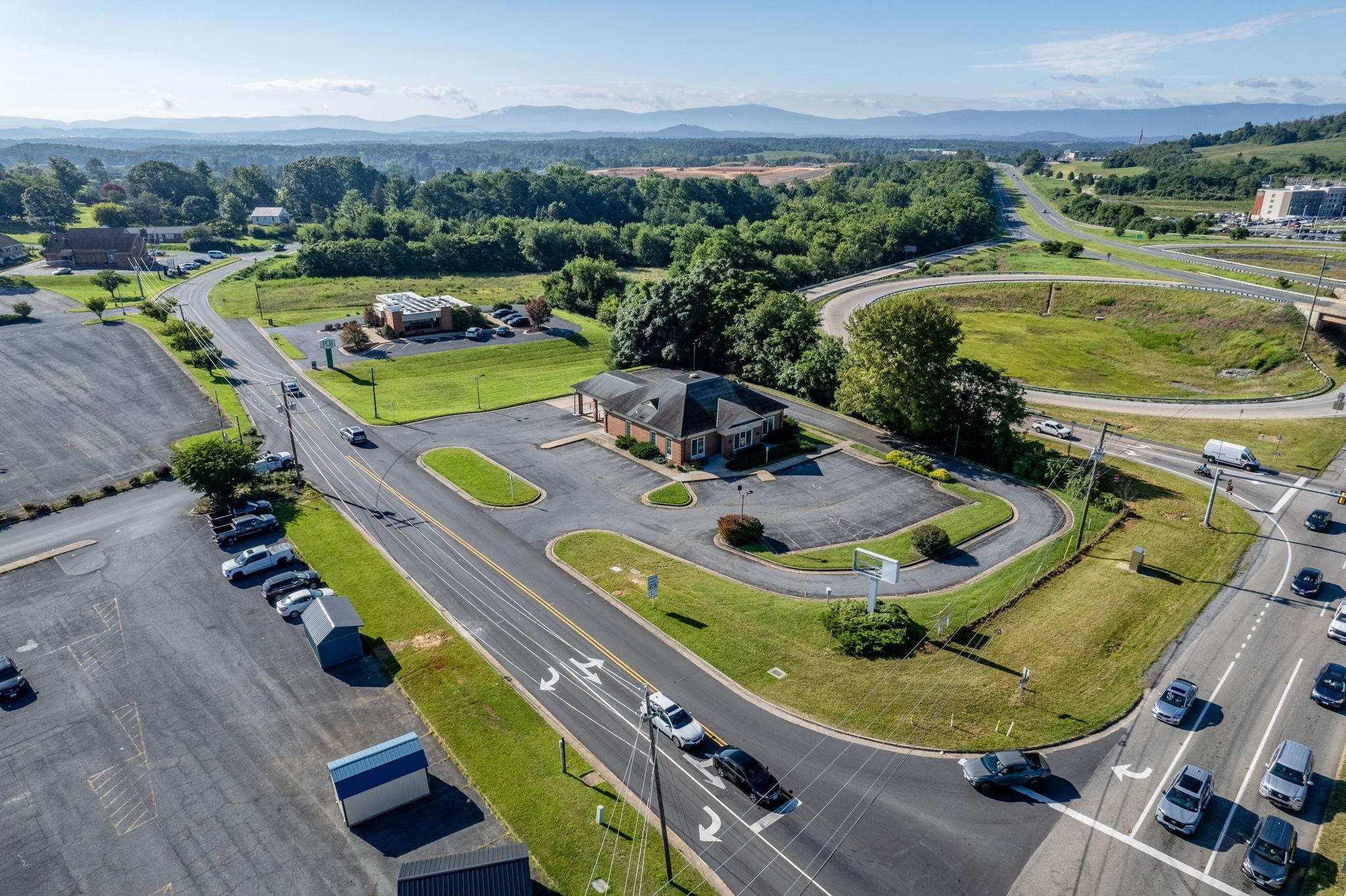 488 FRONTIER DR, STAUNTON, Virginia 24401, ,Commercial,488 FRONTIER DR,670199 MLS # 670199