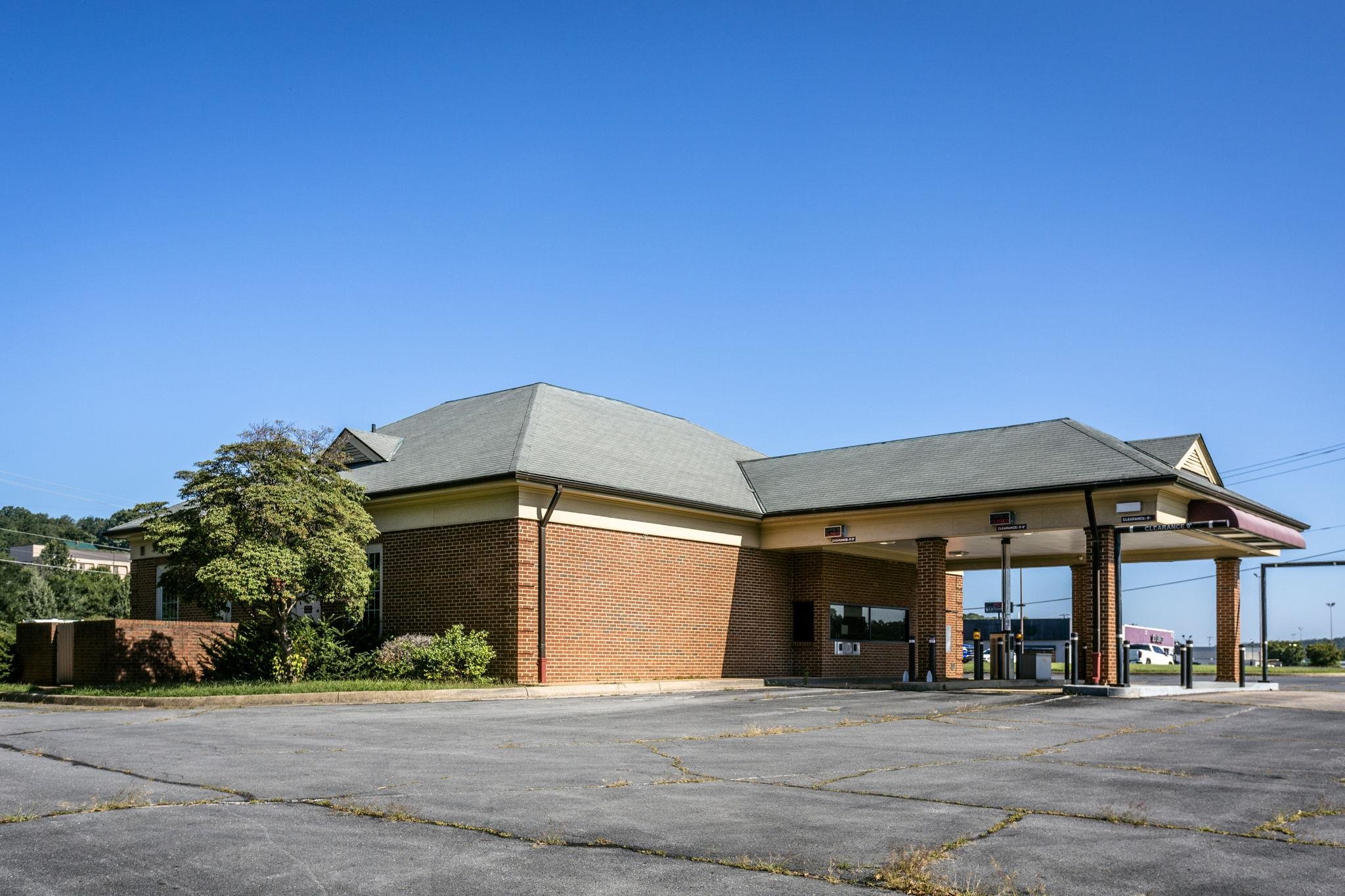 488 FRONTIER DR, STAUNTON, Virginia 24401, ,Commercial,488 FRONTIER DR,670199 MLS # 670199