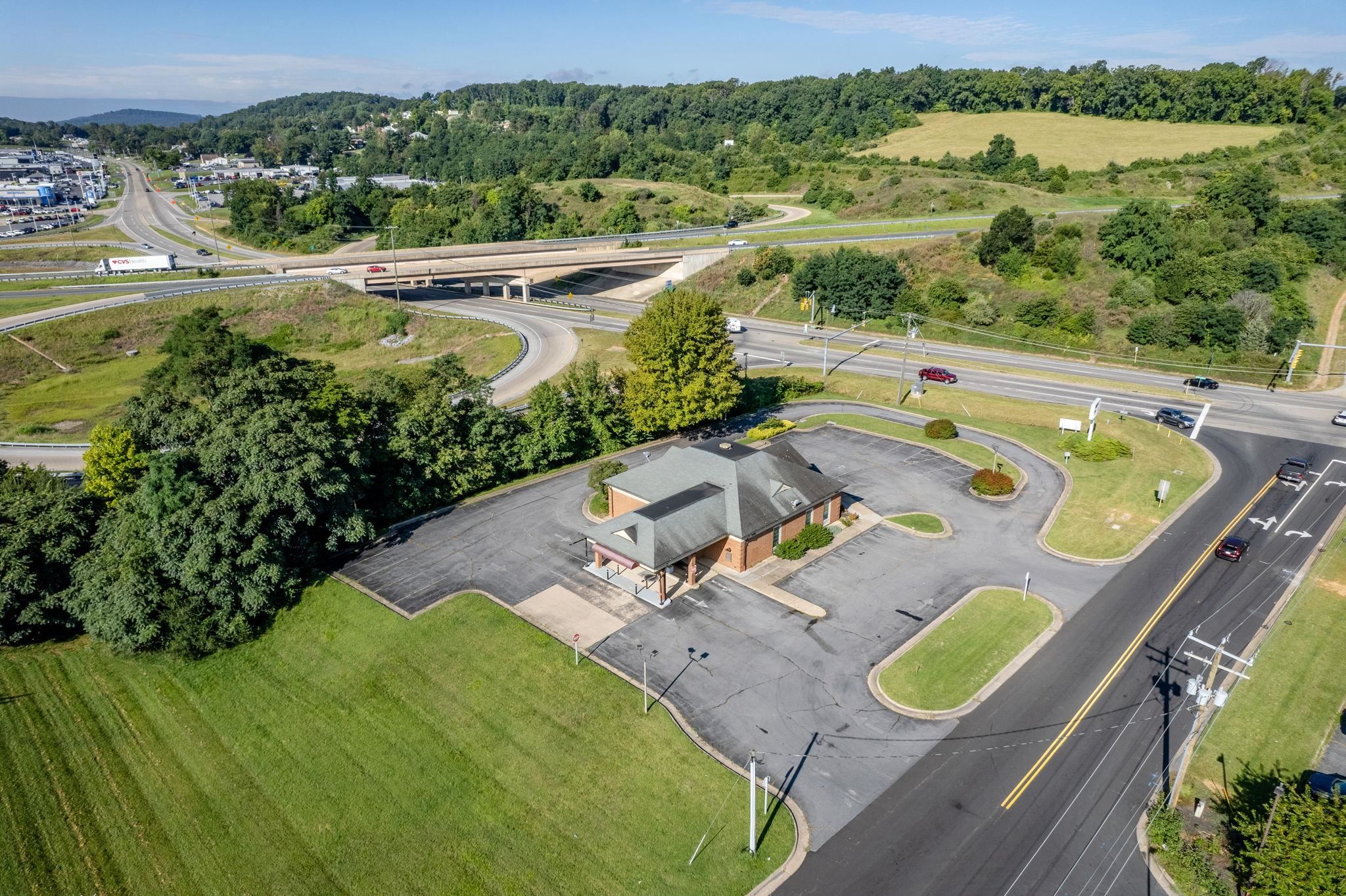 488 FRONTIER DR, STAUNTON, Virginia 24401, ,Commercial,488 FRONTIER DR,670199 MLS # 670199