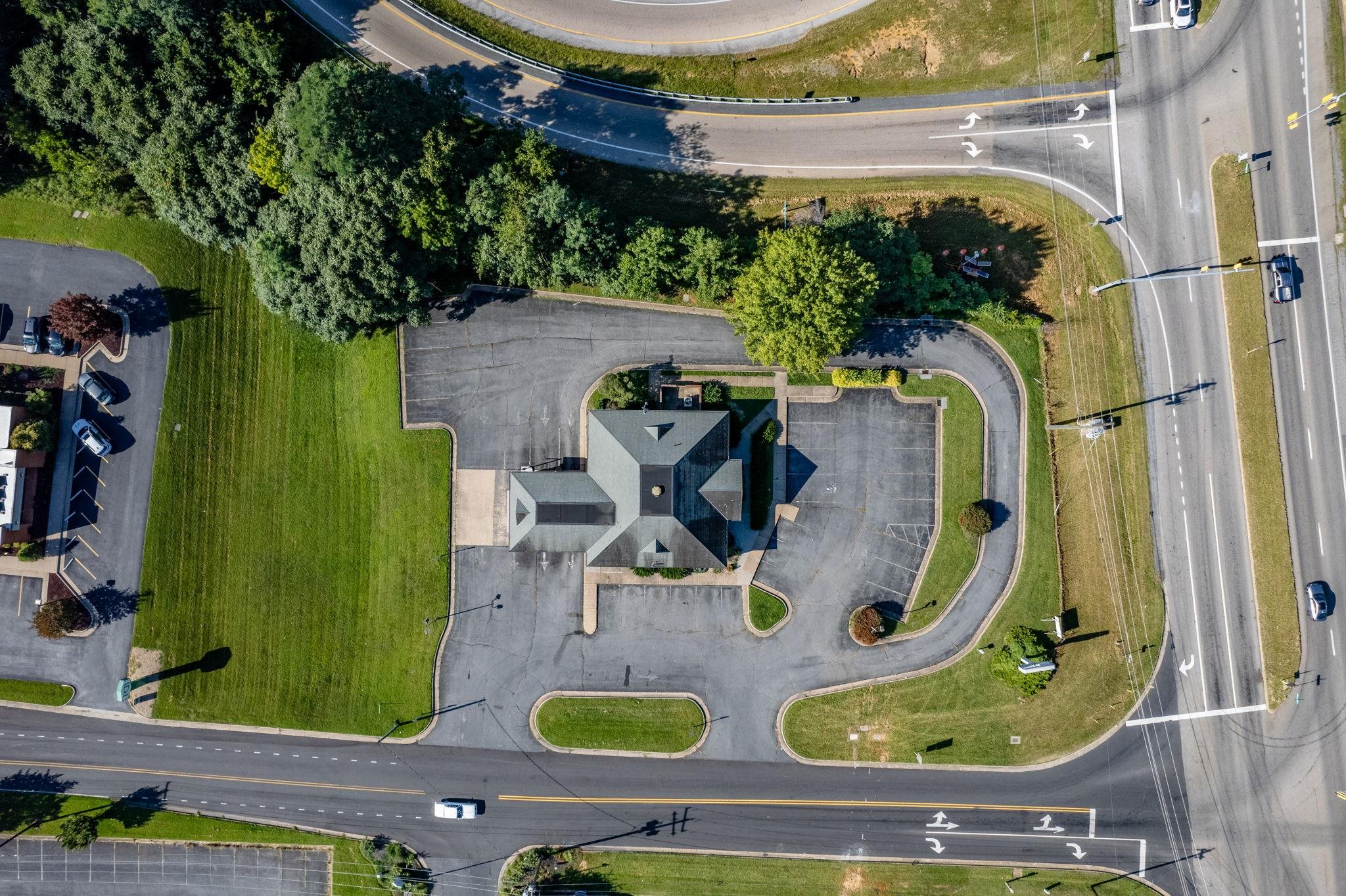 488 FRONTIER DR, STAUNTON, Virginia 24401, ,Commercial,488 FRONTIER DR,670199 MLS # 670199