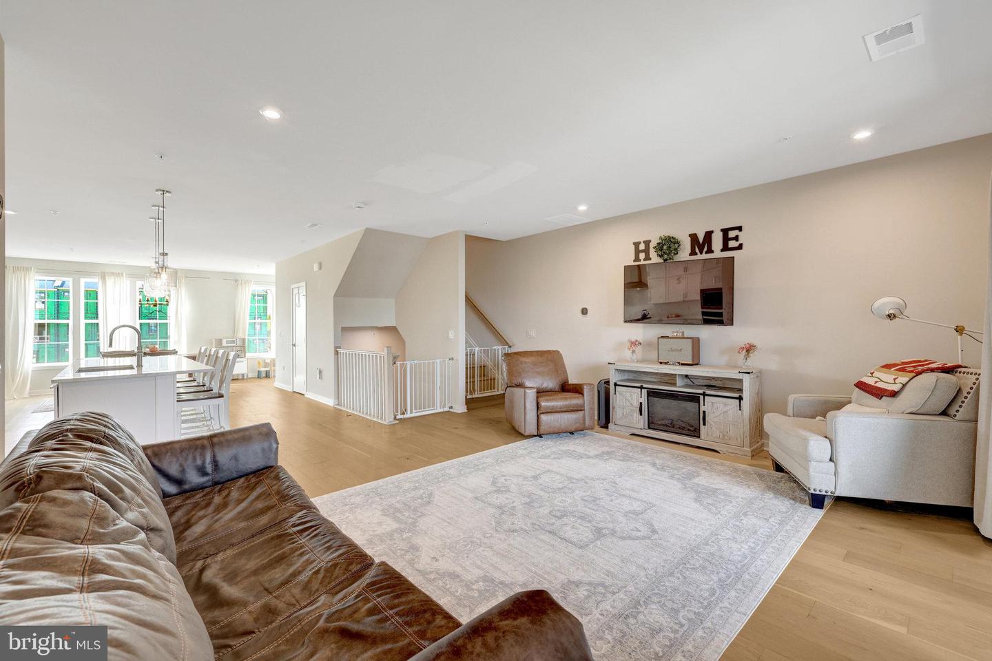 22088 MIDMOORE DR, ASHBURN, Virginia 20148, 3 Bedrooms Bedrooms, ,2 BathroomsBathrooms,Residential,For sale,22088 MIDMOORE DR,VALO2108966 MLS # VALO2108966