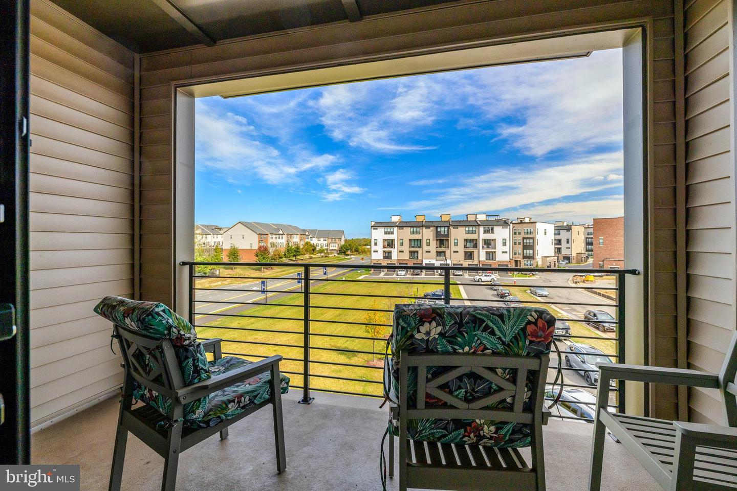 22088 MIDMOORE DR, ASHBURN, Virginia 20148, 3 Bedrooms Bedrooms, ,2 BathroomsBathrooms,Residential,For sale,22088 MIDMOORE DR,VALO2108966 MLS # VALO2108966