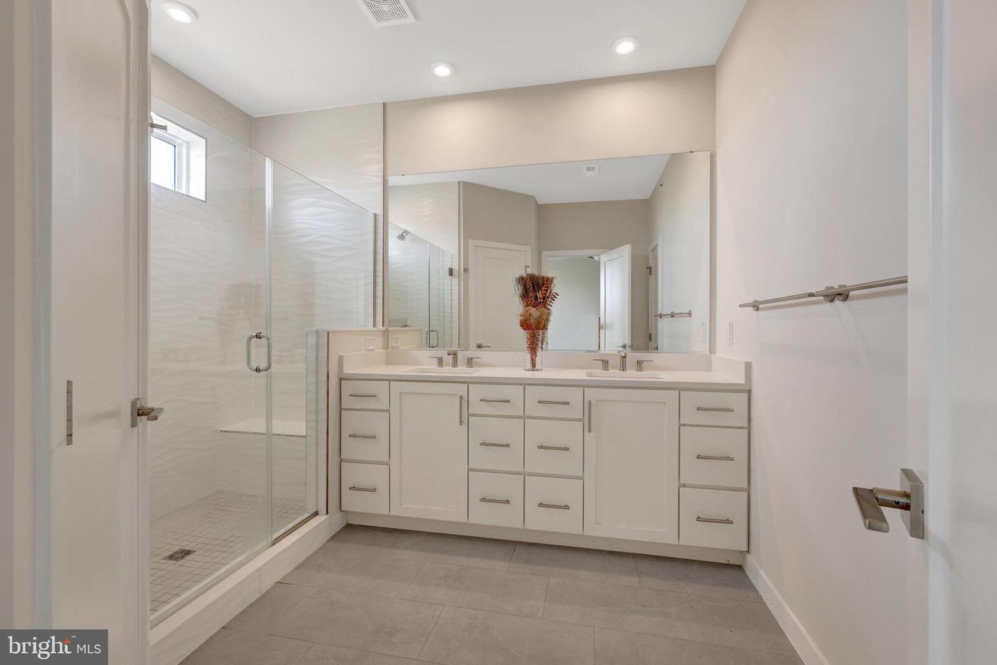 22088 MIDMOORE DR, ASHBURN, Virginia 20148, 3 Bedrooms Bedrooms, ,2 BathroomsBathrooms,Residential,For sale,22088 MIDMOORE DR,VALO2108966 MLS # VALO2108966