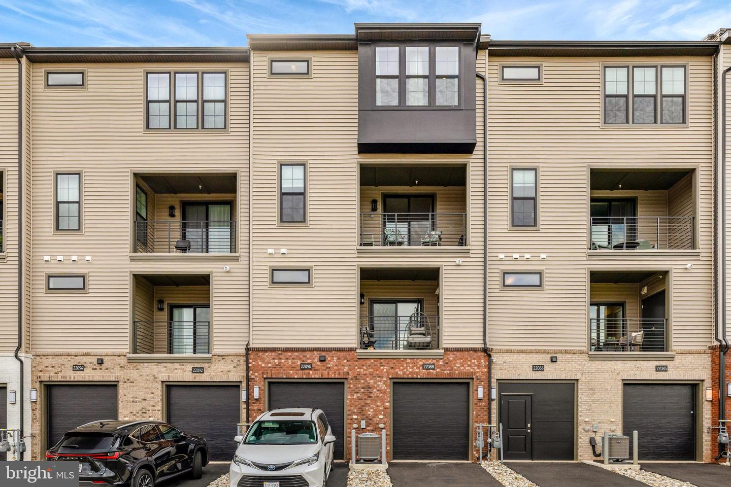 22088 MIDMOORE DR, ASHBURN, Virginia 20148, 3 Bedrooms Bedrooms, ,2 BathroomsBathrooms,Residential,For sale,22088 MIDMOORE DR,VALO2108966 MLS # VALO2108966