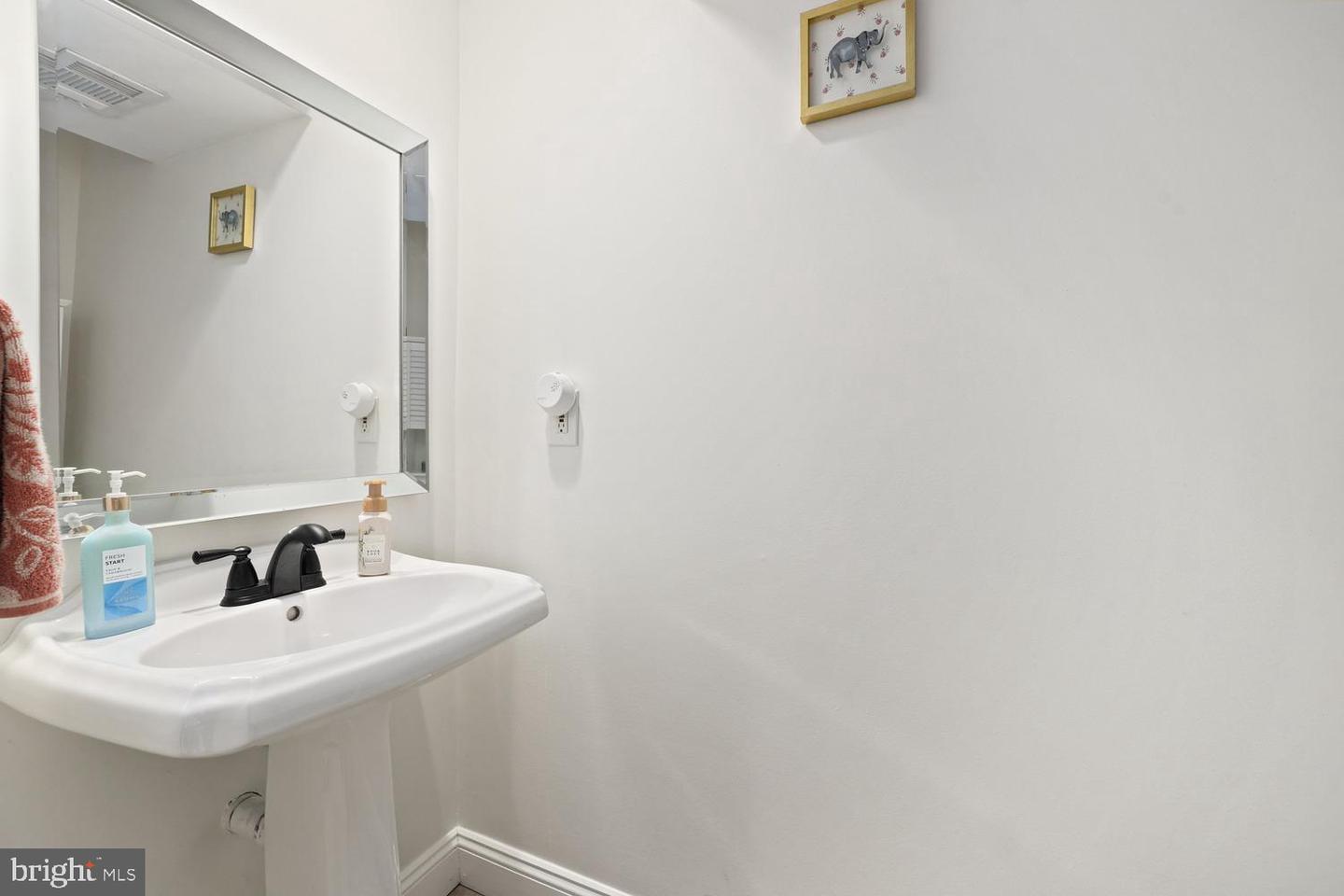 1651 POPLAR GROVE DR, RESTON, Virginia 20194, 2 Bedrooms Bedrooms, ,1 BathroomBathrooms,Residential,For sale,1651 POPLAR GROVE DR,VAFX2274440 MLS # VAFX2274440