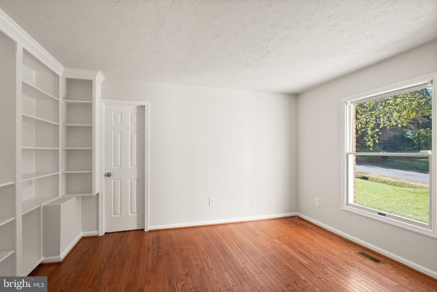 1235 GILMAN CT, HERNDON, Virginia 20170, 5 Bedrooms Bedrooms, ,3 BathroomsBathrooms,Residential,For sale,1235 GILMAN CT,VAFX2274476 MLS # VAFX2274476