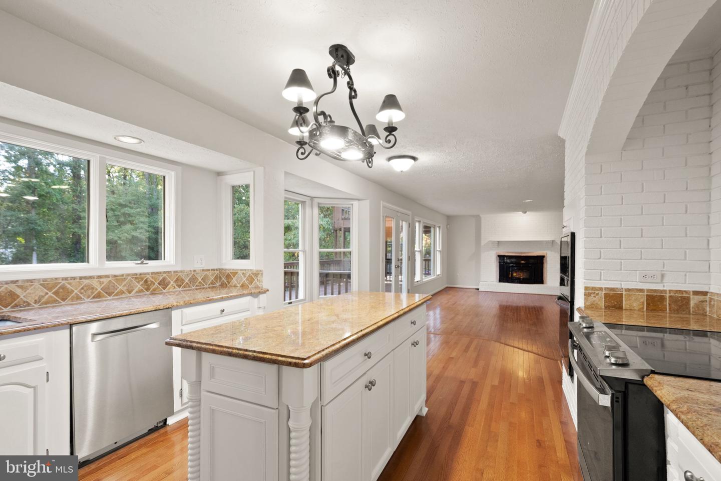 1235 GILMAN CT, HERNDON, Virginia 20170, 5 Bedrooms Bedrooms, ,3 BathroomsBathrooms,Residential,For sale,1235 GILMAN CT,VAFX2274476 MLS # VAFX2274476