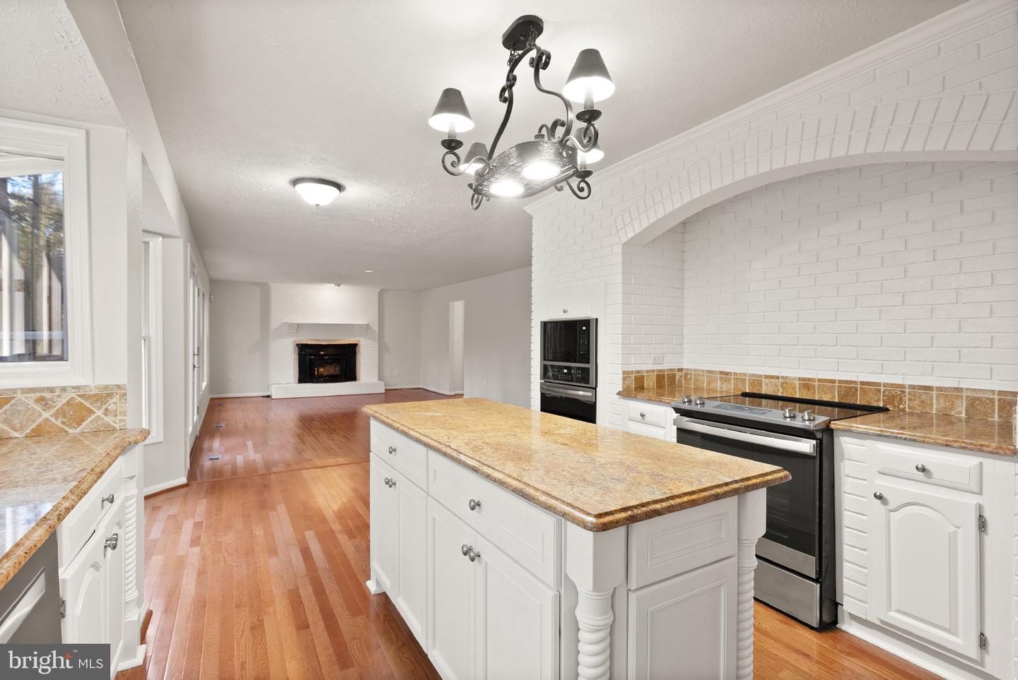 1235 GILMAN CT, HERNDON, Virginia 20170, 5 Bedrooms Bedrooms, ,3 BathroomsBathrooms,Residential,For sale,1235 GILMAN CT,VAFX2274476 MLS # VAFX2274476