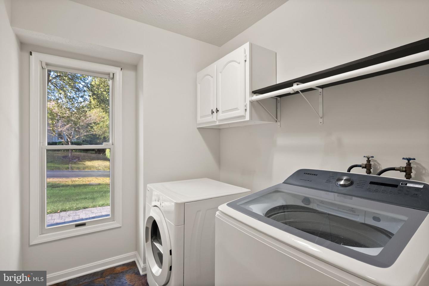 1235 GILMAN CT, HERNDON, Virginia 20170, 5 Bedrooms Bedrooms, ,3 BathroomsBathrooms,Residential,For sale,1235 GILMAN CT,VAFX2274476 MLS # VAFX2274476