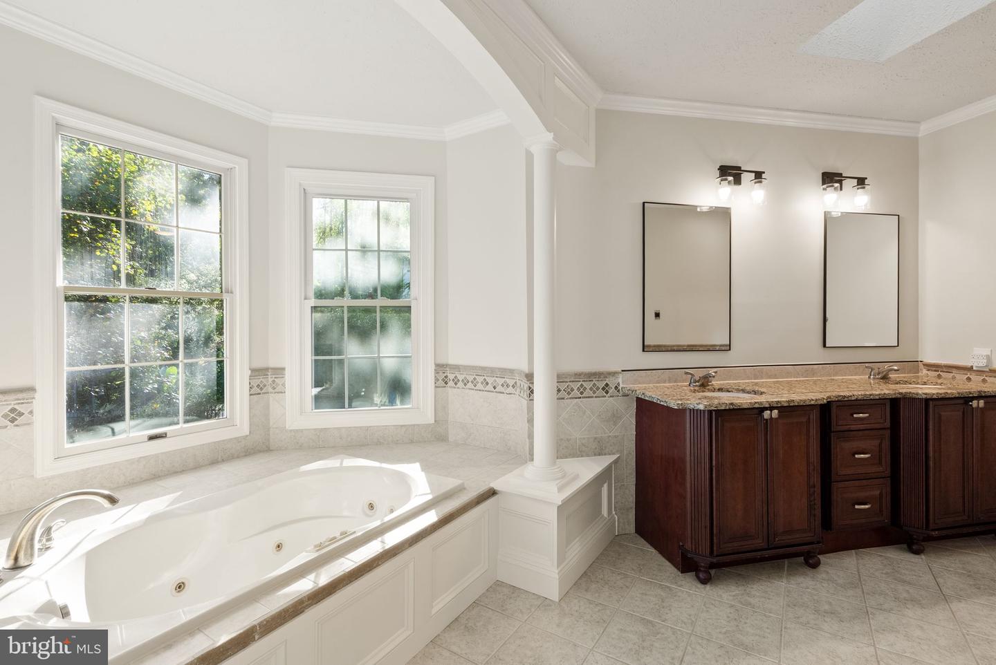 1235 GILMAN CT, HERNDON, Virginia 20170, 5 Bedrooms Bedrooms, ,3 BathroomsBathrooms,Residential,For sale,1235 GILMAN CT,VAFX2274476 MLS # VAFX2274476