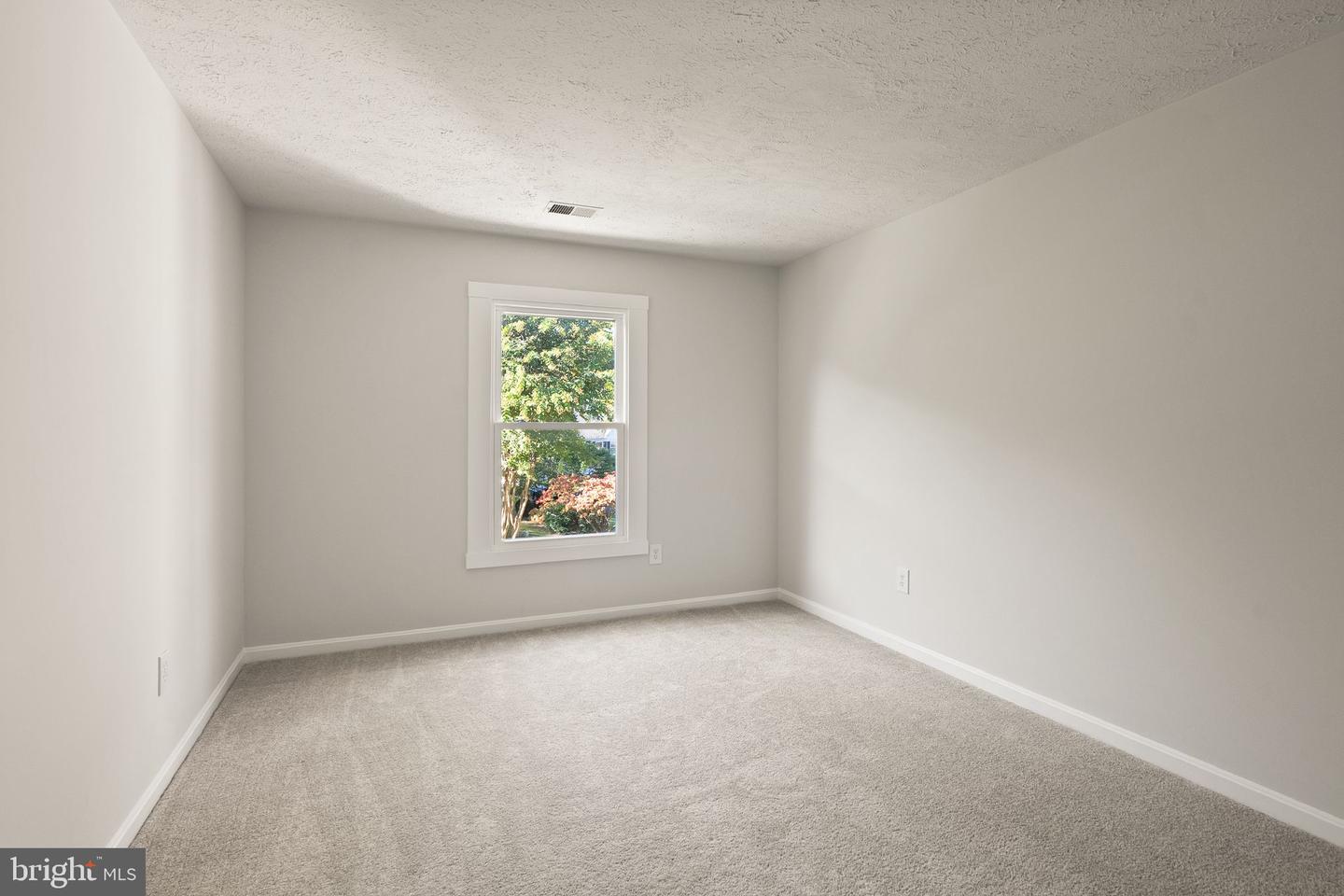 1235 GILMAN CT, HERNDON, Virginia 20170, 5 Bedrooms Bedrooms, ,3 BathroomsBathrooms,Residential,For sale,1235 GILMAN CT,VAFX2274476 MLS # VAFX2274476