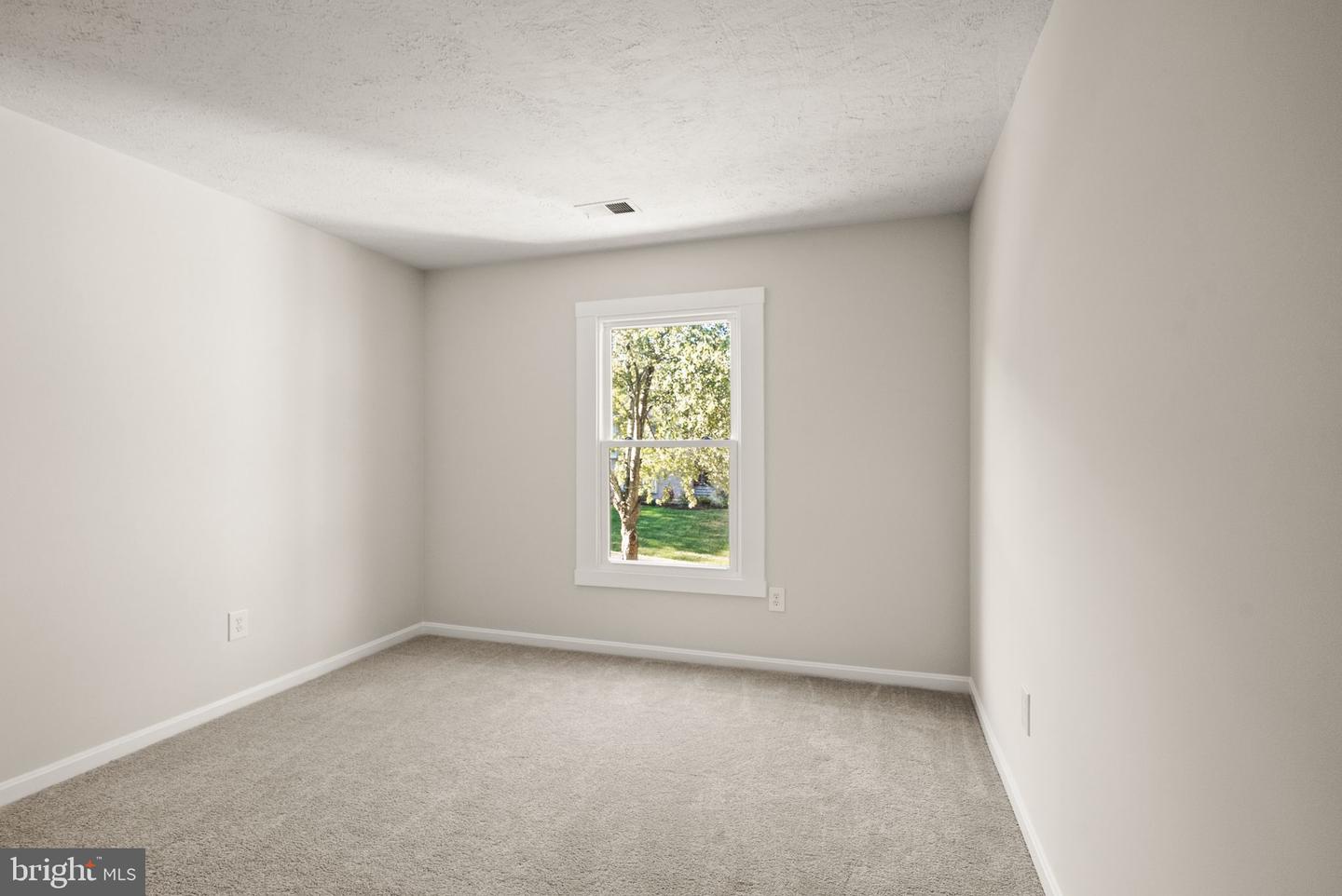 1235 GILMAN CT, HERNDON, Virginia 20170, 5 Bedrooms Bedrooms, ,3 BathroomsBathrooms,Residential,For sale,1235 GILMAN CT,VAFX2274476 MLS # VAFX2274476