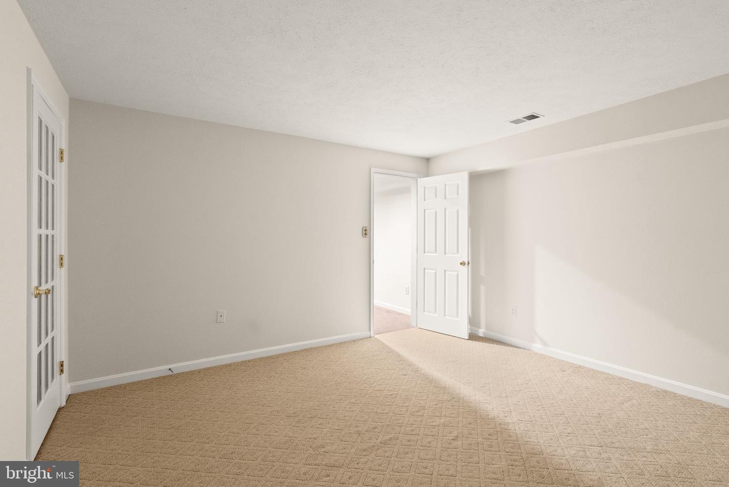 1235 GILMAN CT, HERNDON, Virginia 20170, 5 Bedrooms Bedrooms, ,3 BathroomsBathrooms,Residential,For sale,1235 GILMAN CT,VAFX2274476 MLS # VAFX2274476