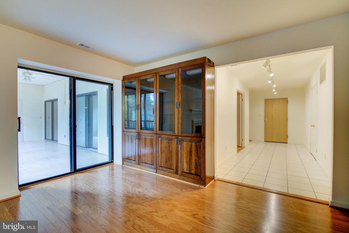 11500 FAIRWAY DR #208, RESTON, Virginia 20190, 3 Bedrooms Bedrooms, ,2 BathroomsBathrooms,Residential,For sale,11500 FAIRWAY DR #208,VAFX2274534 MLS # VAFX2274534