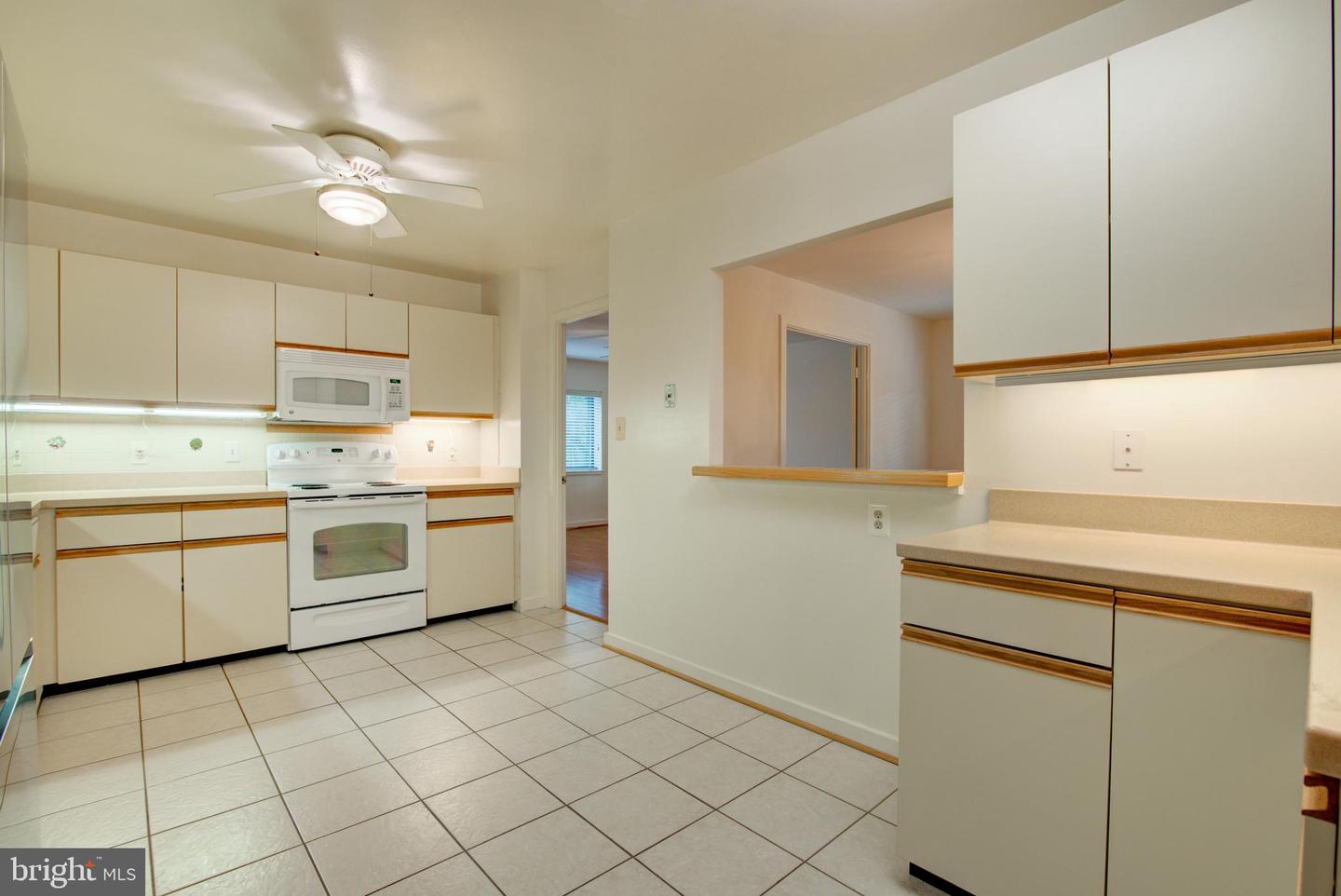 11500 FAIRWAY DR #208, RESTON, Virginia 20190, 3 Bedrooms Bedrooms, ,2 BathroomsBathrooms,Residential,For sale,11500 FAIRWAY DR #208,VAFX2274534 MLS # VAFX2274534