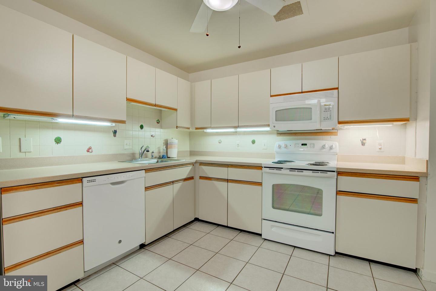 11500 FAIRWAY DR #208, RESTON, Virginia 20190, 3 Bedrooms Bedrooms, ,2 BathroomsBathrooms,Residential,For sale,11500 FAIRWAY DR #208,VAFX2274534 MLS # VAFX2274534