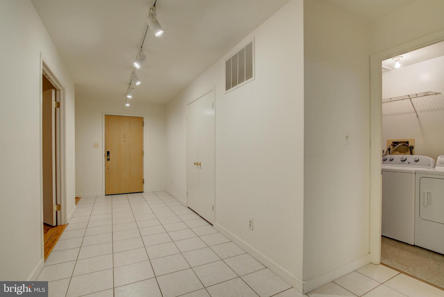 11500 FAIRWAY DR #208, RESTON, Virginia 20190, 3 Bedrooms Bedrooms, ,2 BathroomsBathrooms,Residential,For sale,11500 FAIRWAY DR #208,VAFX2274534 MLS # VAFX2274534