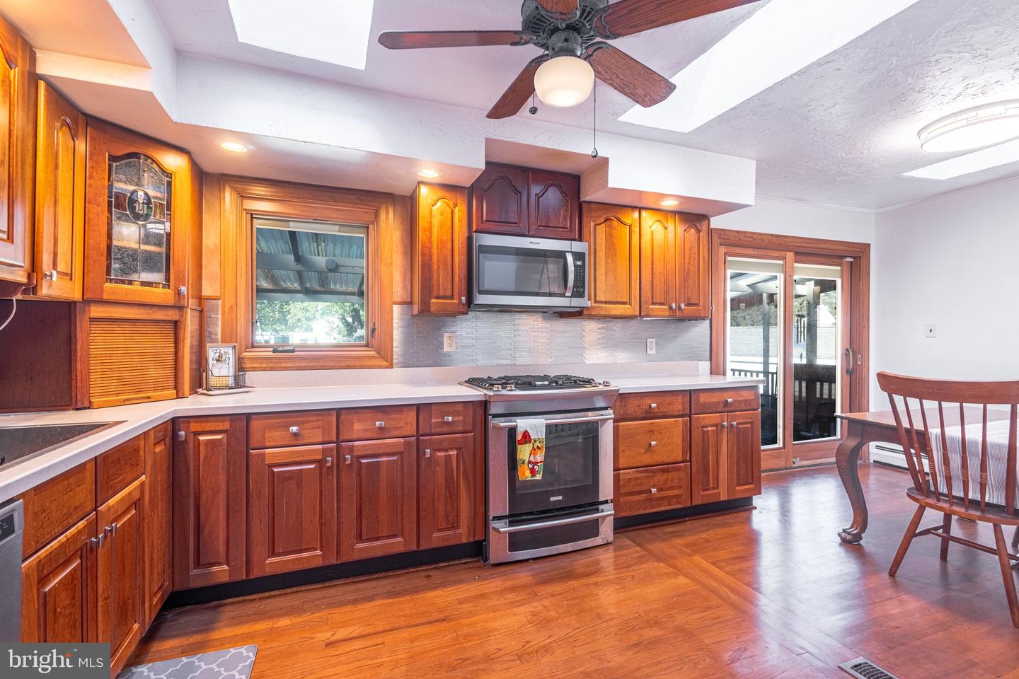 7722 WOODSTOCK ST, MANASSAS, Virginia 20109, 3 Bedrooms Bedrooms, 6 Rooms Rooms,2 BathroomsBathrooms,Residential,For sale,7722 WOODSTOCK ST,VAPW2106078 MLS # VAPW2106078