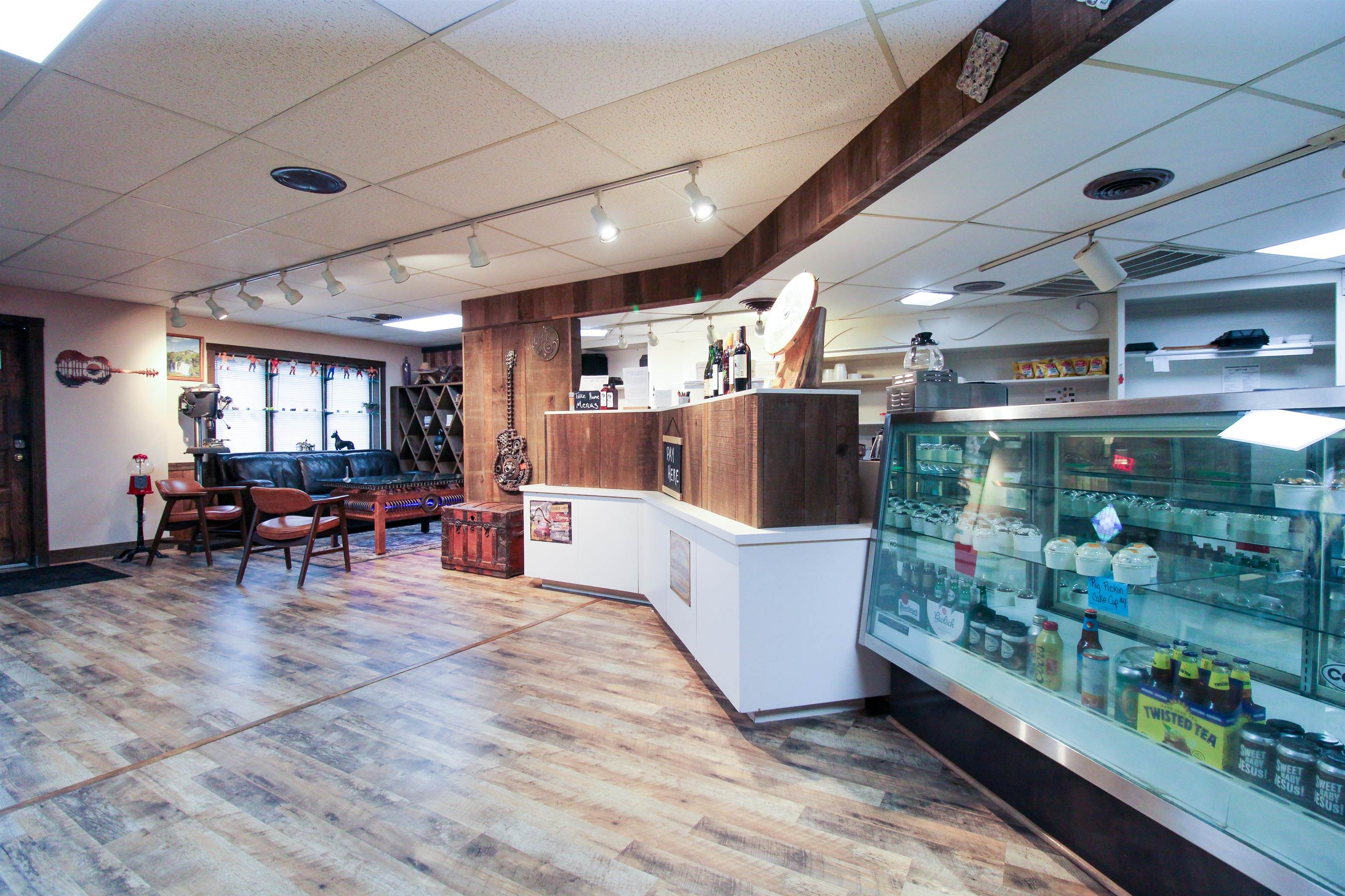 1035 W BROAD ST, WAYNESBORO, Virginia 22980, ,Commercial,1035 W BROAD ST,670206 MLS # 670206