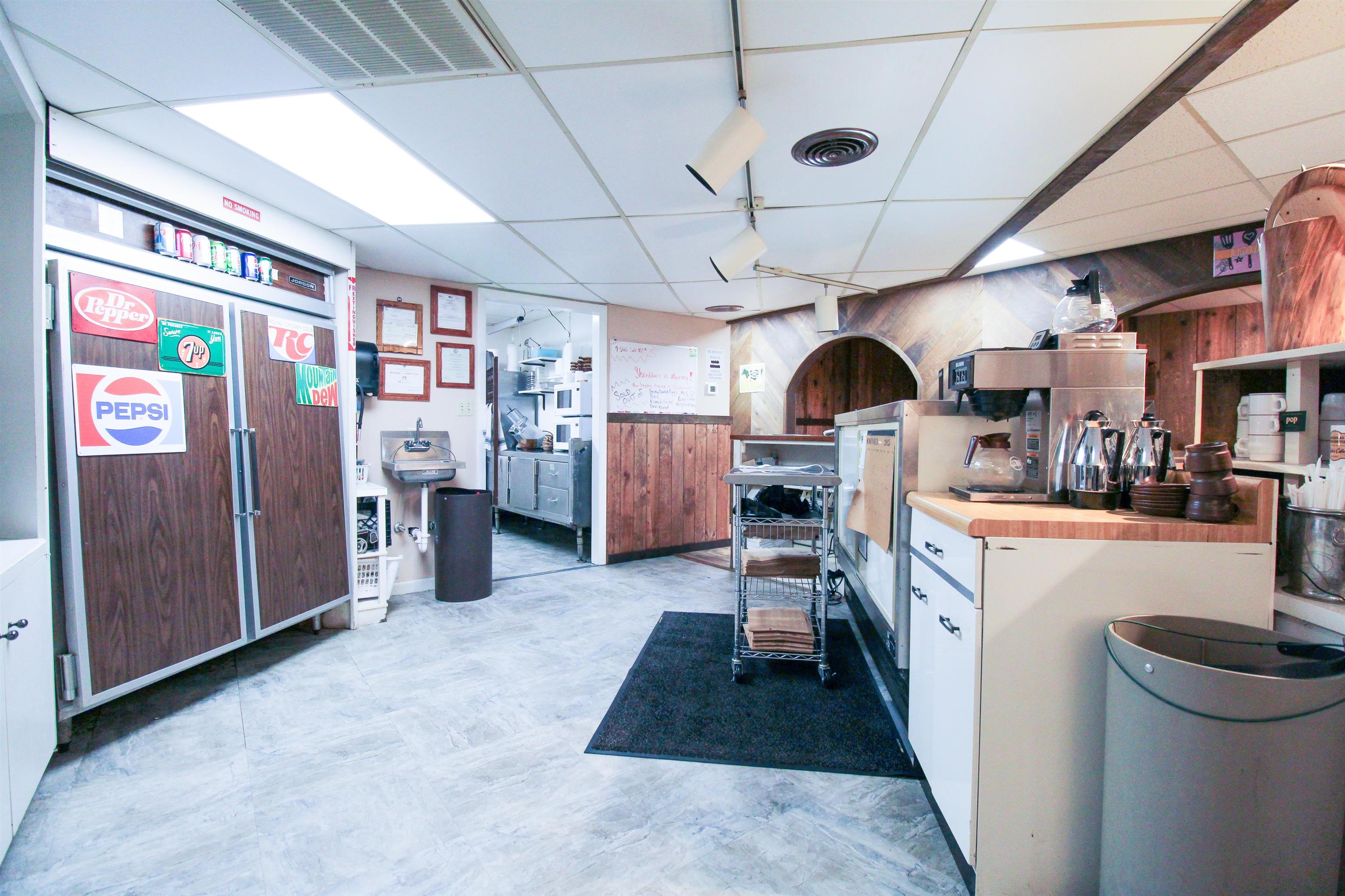 1035 W BROAD ST, WAYNESBORO, Virginia 22980, ,Commercial,1035 W BROAD ST,670206 MLS # 670206