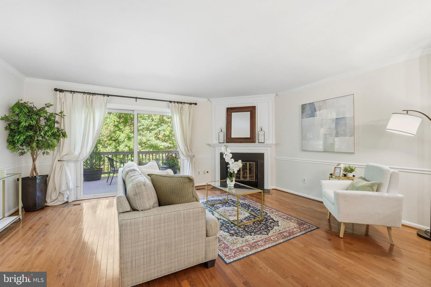 9136 OSHAD LN, SPRINGFIELD, Virginia 22152, 2 Bedrooms Bedrooms, ,3 BathroomsBathrooms,Residential,For sale,9136 OSHAD LN,VAFX2274600 MLS # VAFX2274600