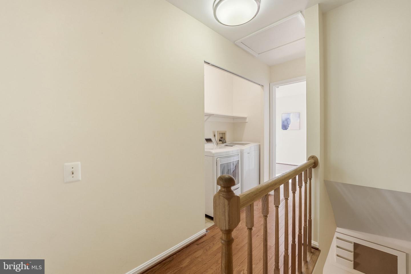 9136 OSHAD LN, SPRINGFIELD, Virginia 22152, 2 Bedrooms Bedrooms, ,3 BathroomsBathrooms,Residential,For sale,9136 OSHAD LN,VAFX2274600 MLS # VAFX2274600