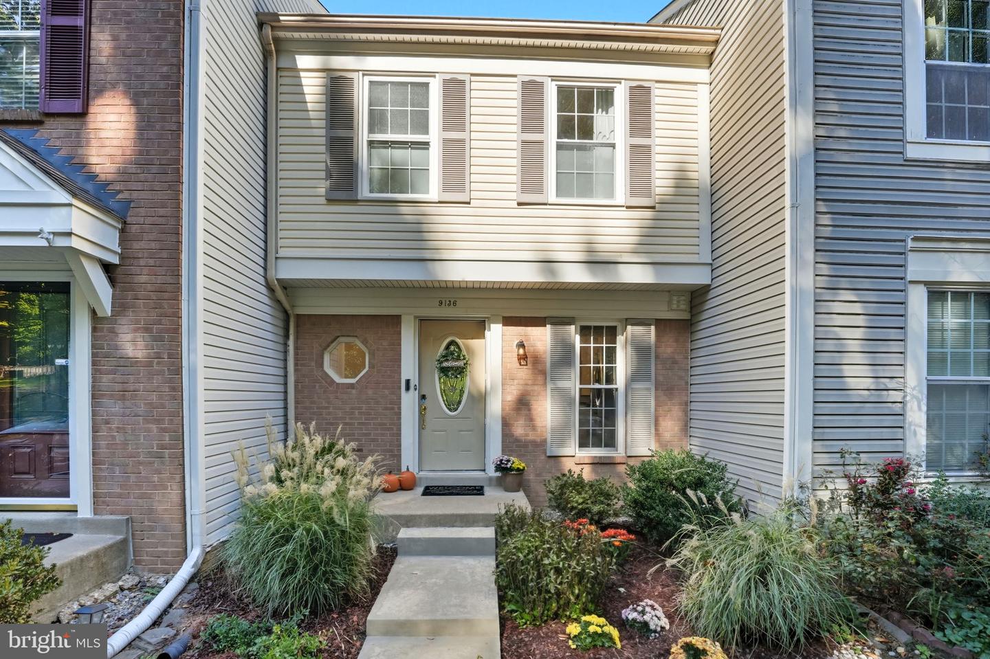9136 OSHAD LN, SPRINGFIELD, Virginia 22152, 2 Bedrooms Bedrooms, ,3 BathroomsBathrooms,Residential,For sale,9136 OSHAD LN,VAFX2274600 MLS # VAFX2274600