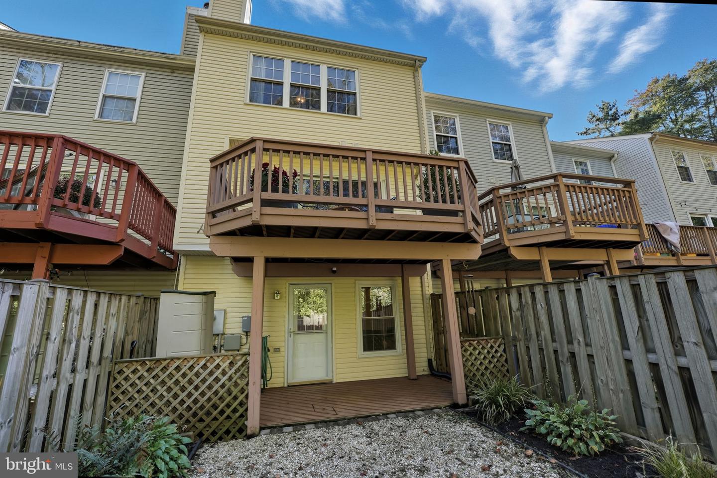 9136 OSHAD LN, SPRINGFIELD, Virginia 22152, 2 Bedrooms Bedrooms, ,3 BathroomsBathrooms,Residential,For sale,9136 OSHAD LN,VAFX2274600 MLS # VAFX2274600