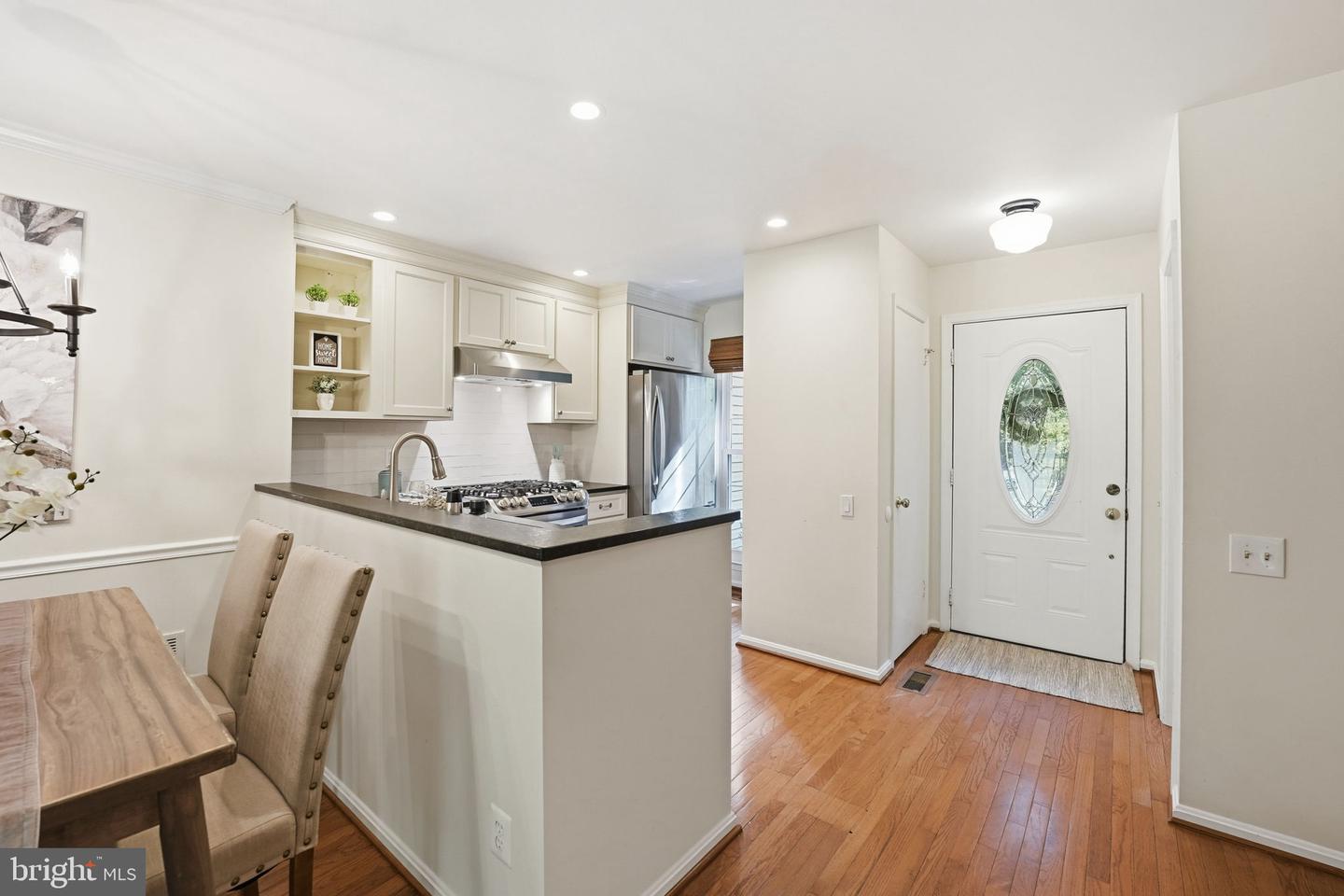 9136 OSHAD LN, SPRINGFIELD, Virginia 22152, 2 Bedrooms Bedrooms, ,3 BathroomsBathrooms,Residential,For sale,9136 OSHAD LN,VAFX2274600 MLS # VAFX2274600