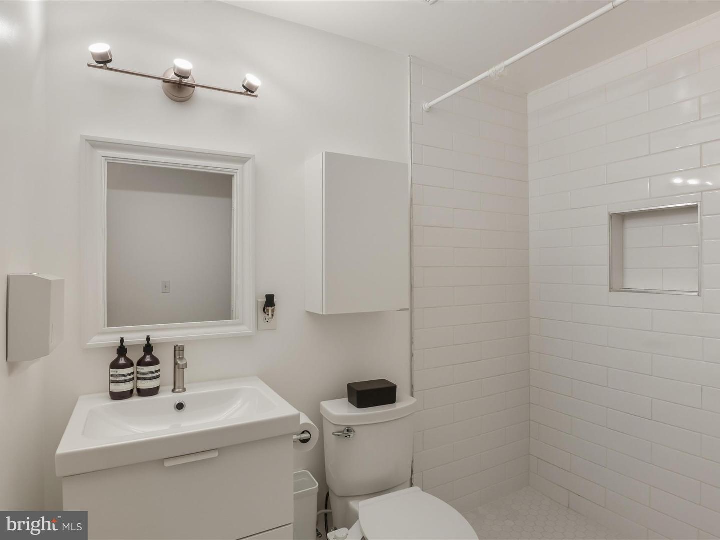 5601 WILLOUGHBY NEWTON DR #15, CENTREVILLE, Virginia 20120, 2 Bedrooms Bedrooms, ,2 BathroomsBathrooms,Residential,For sale,5601 WILLOUGHBY NEWTON DR #15,VAFX2274618 MLS # VAFX2274618