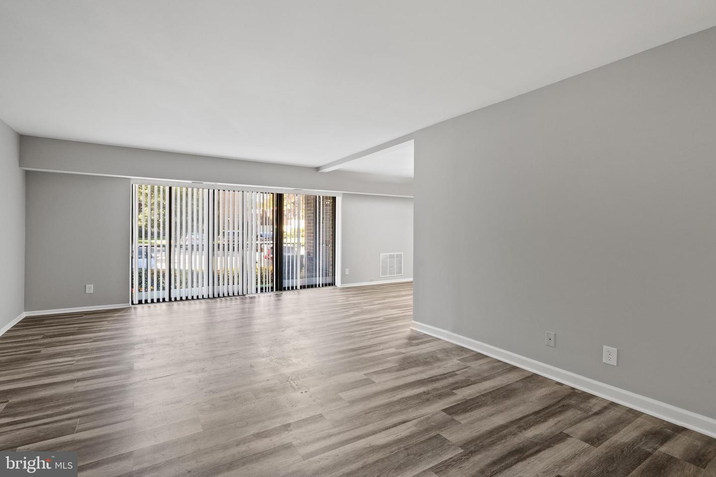 7804 INVERTON RD #201, ANNANDALE, Virginia 22003, 3 Bedrooms Bedrooms, ,2 BathroomsBathrooms,Residential,For sale,7804 INVERTON RD #201,VAFX2274622 MLS # VAFX2274622